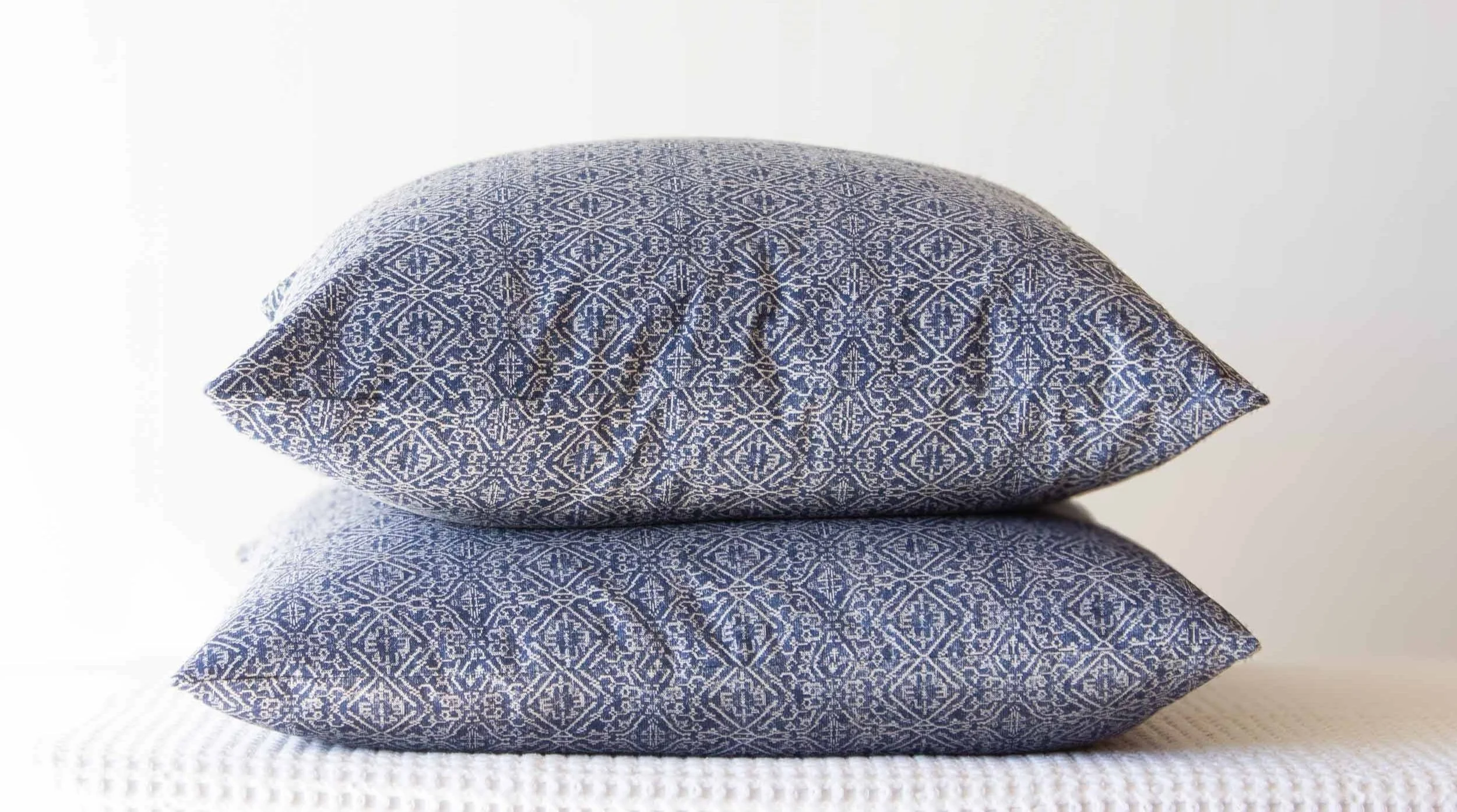 designer-blue-and-cream-pillow.jpg