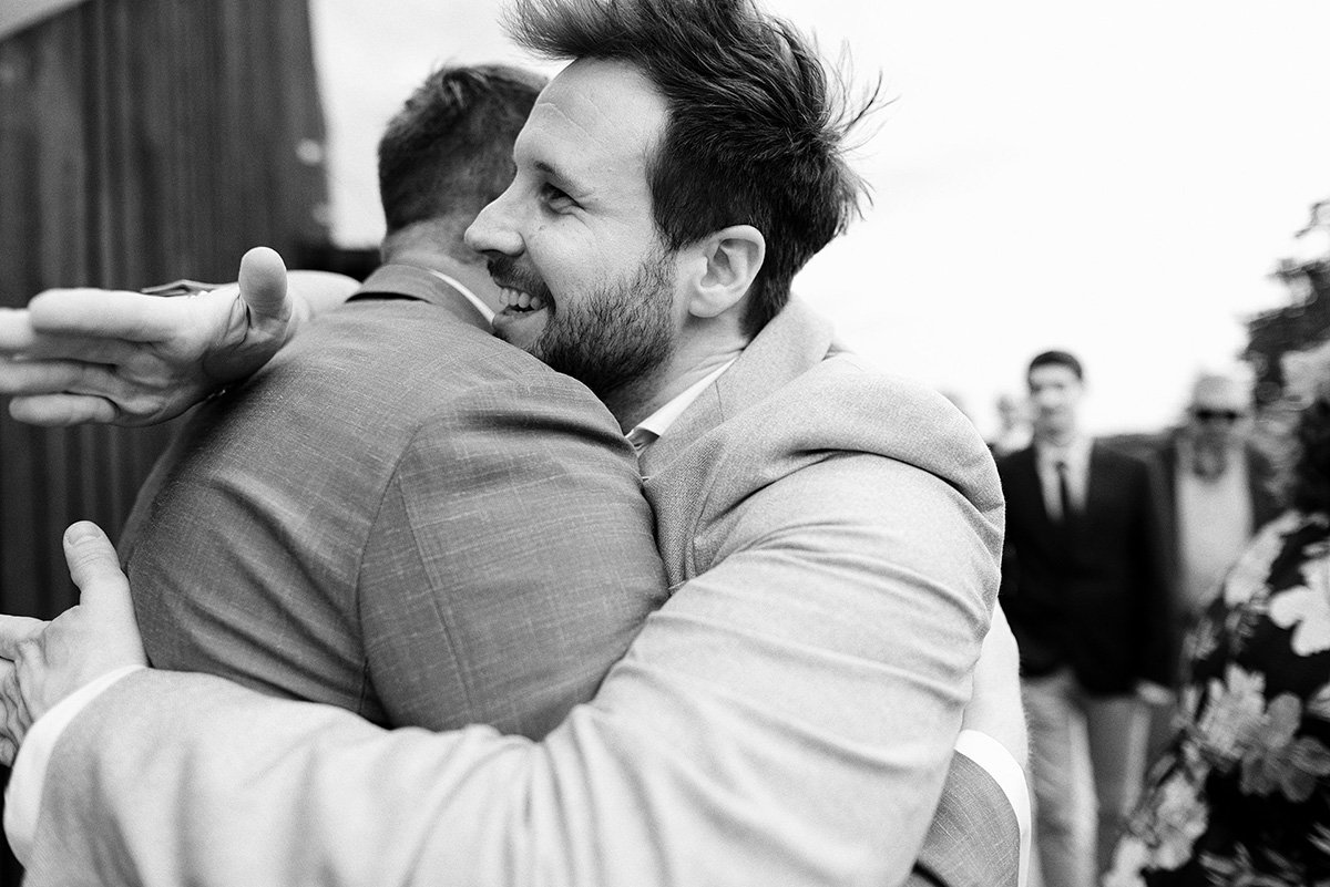 zonzo-estate-wedding-yarra-valley-hugging.jpg