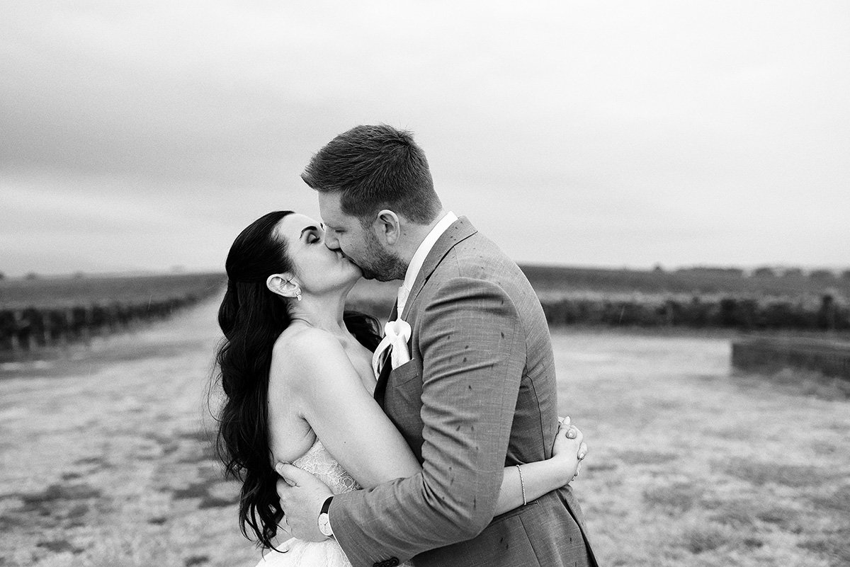 zonzo-estate-wedding-yarra-valley-kiss.jpg