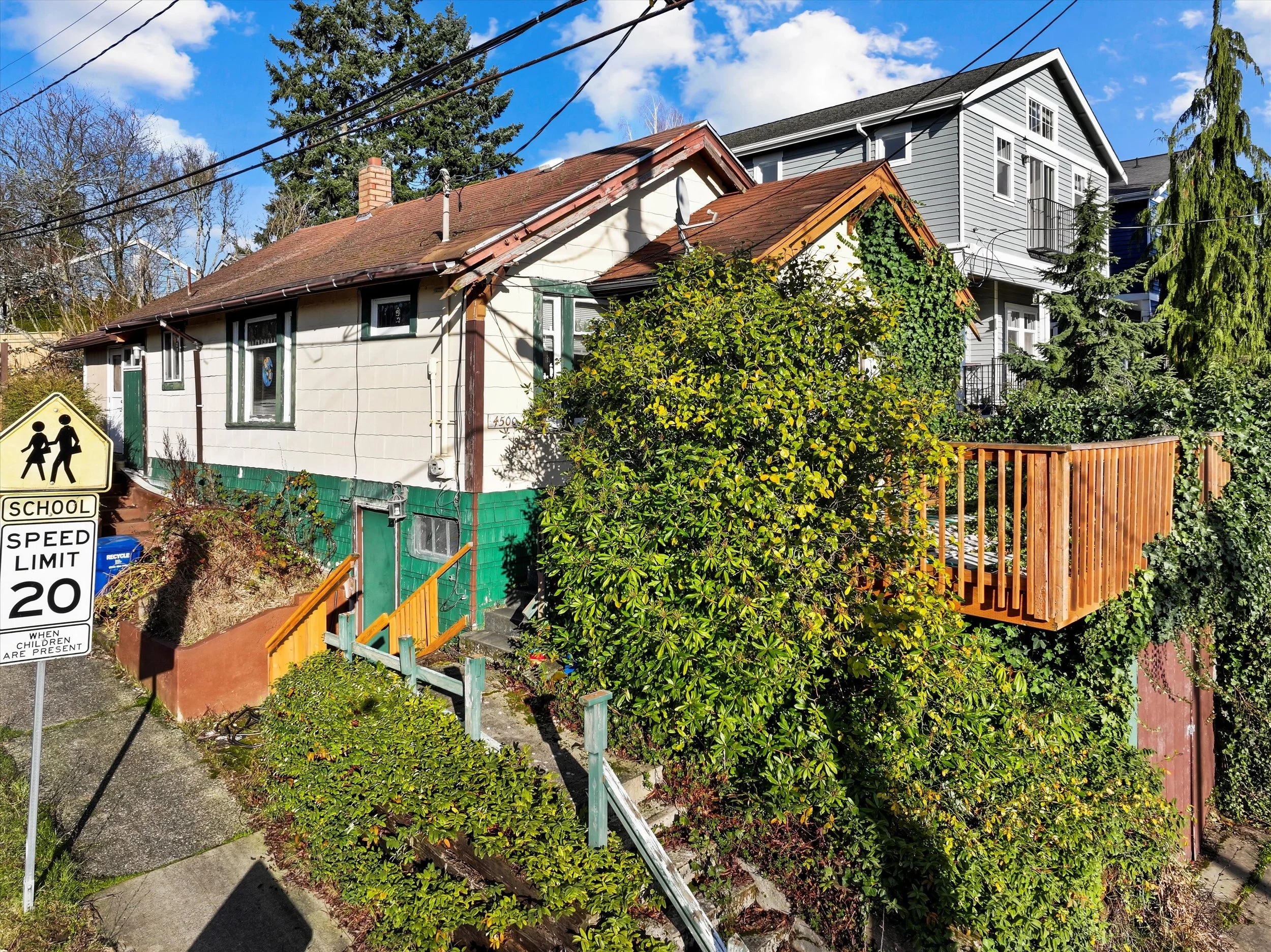 02-4500 S Brandon St (10).jpg