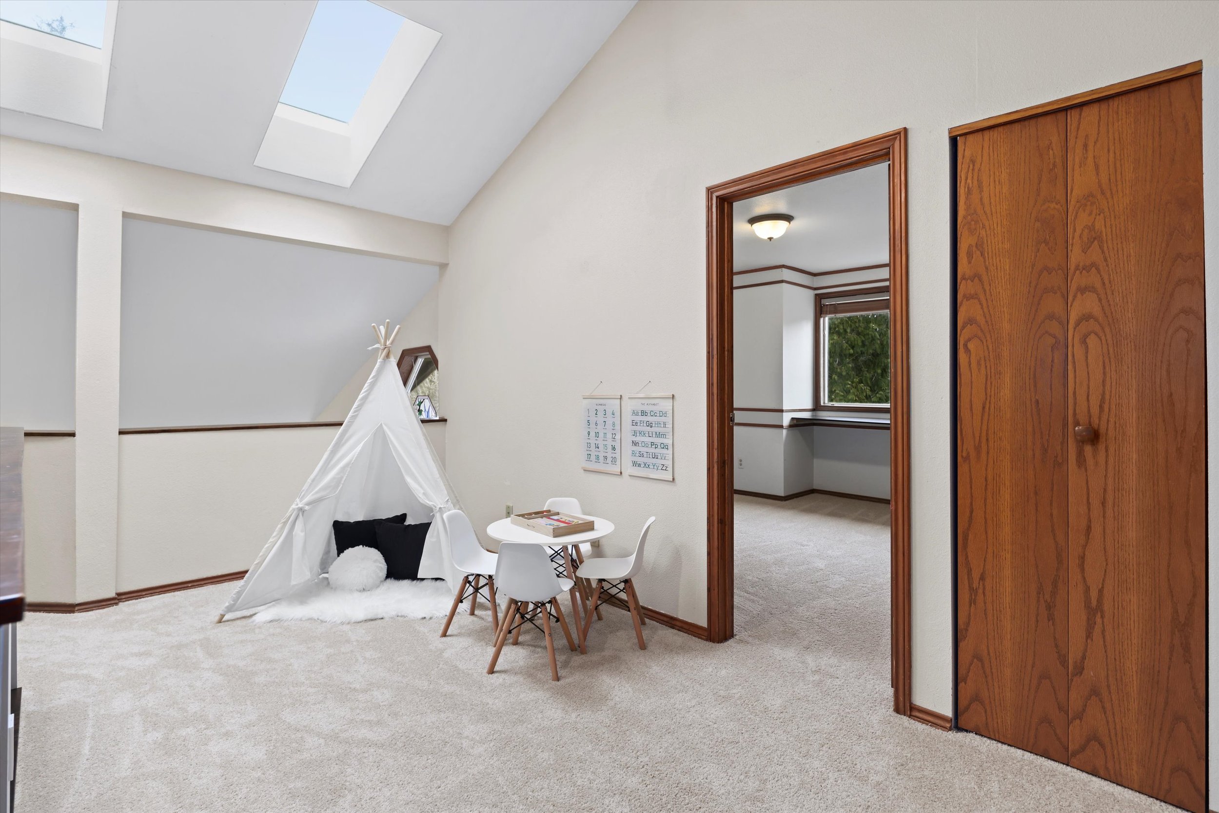 32-26009 222nd Pl SE (16).jpg