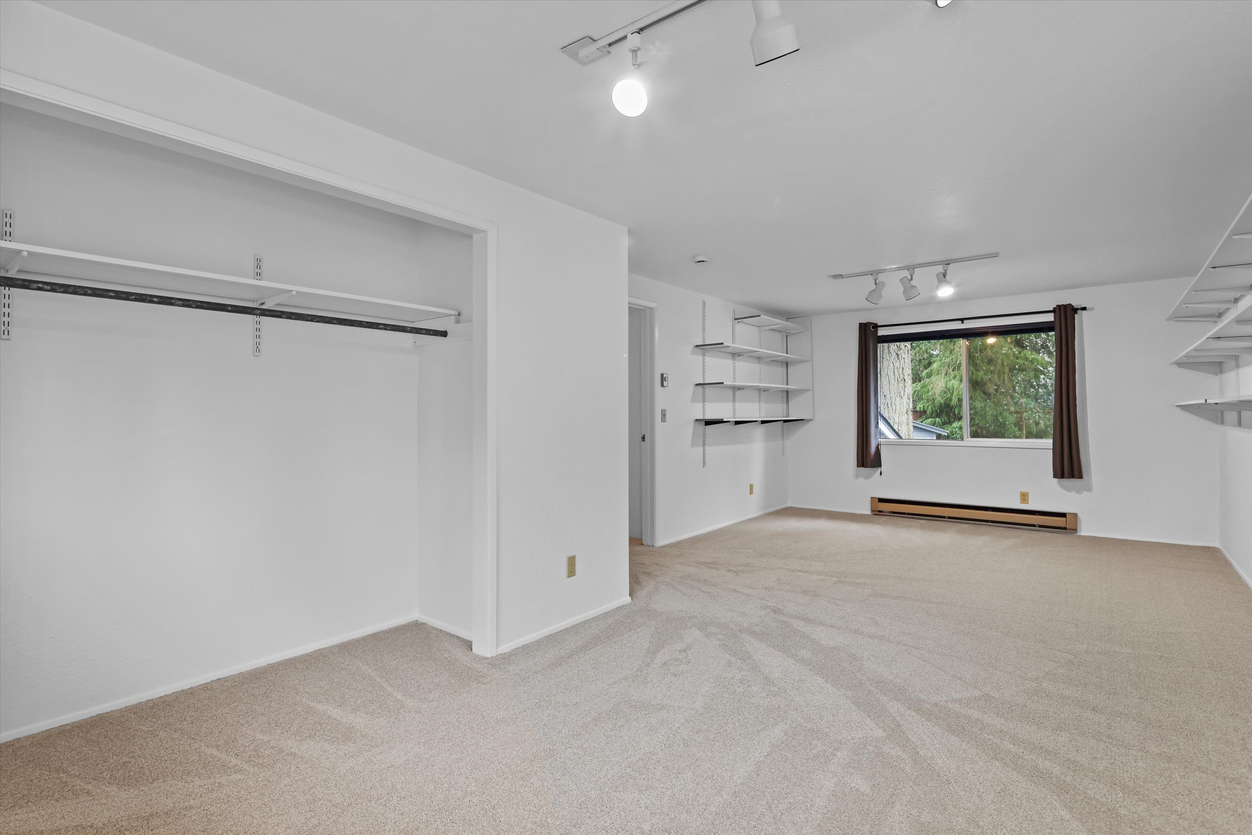 41-12121 NE 66th St (23).jpg