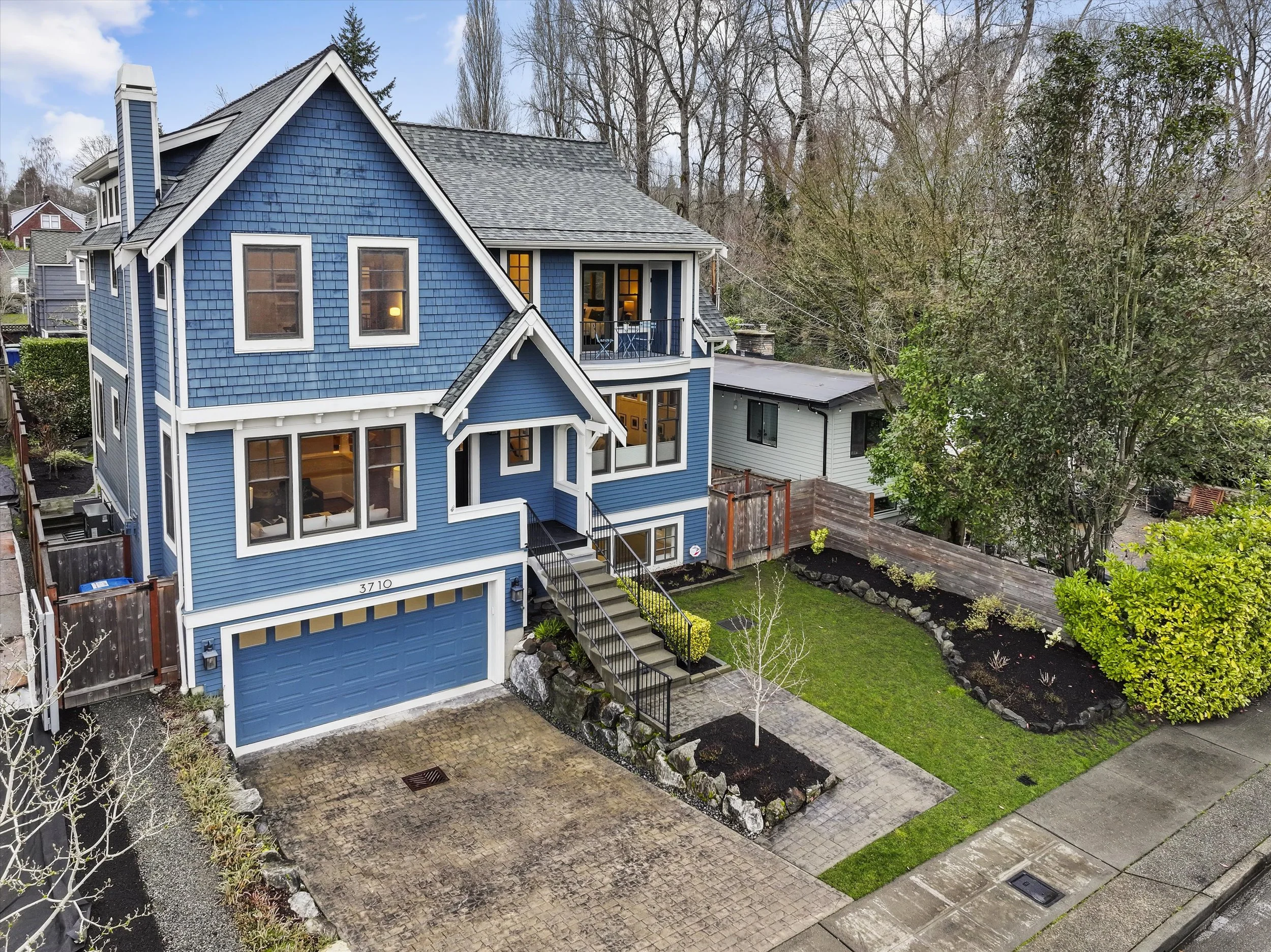 025-3710 NE 41st St0071.jpg