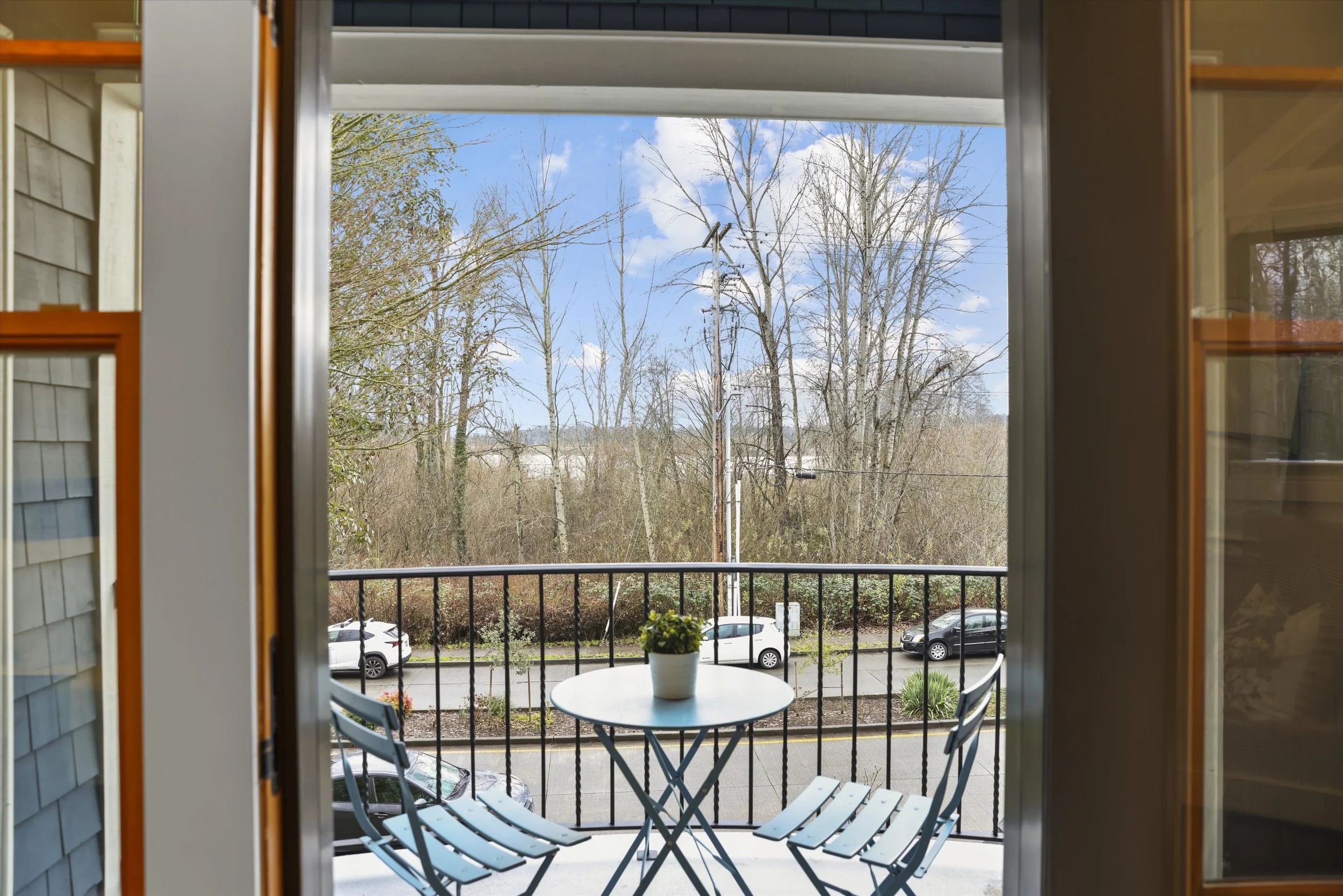 066-3710 NE 41st St0039.jpg