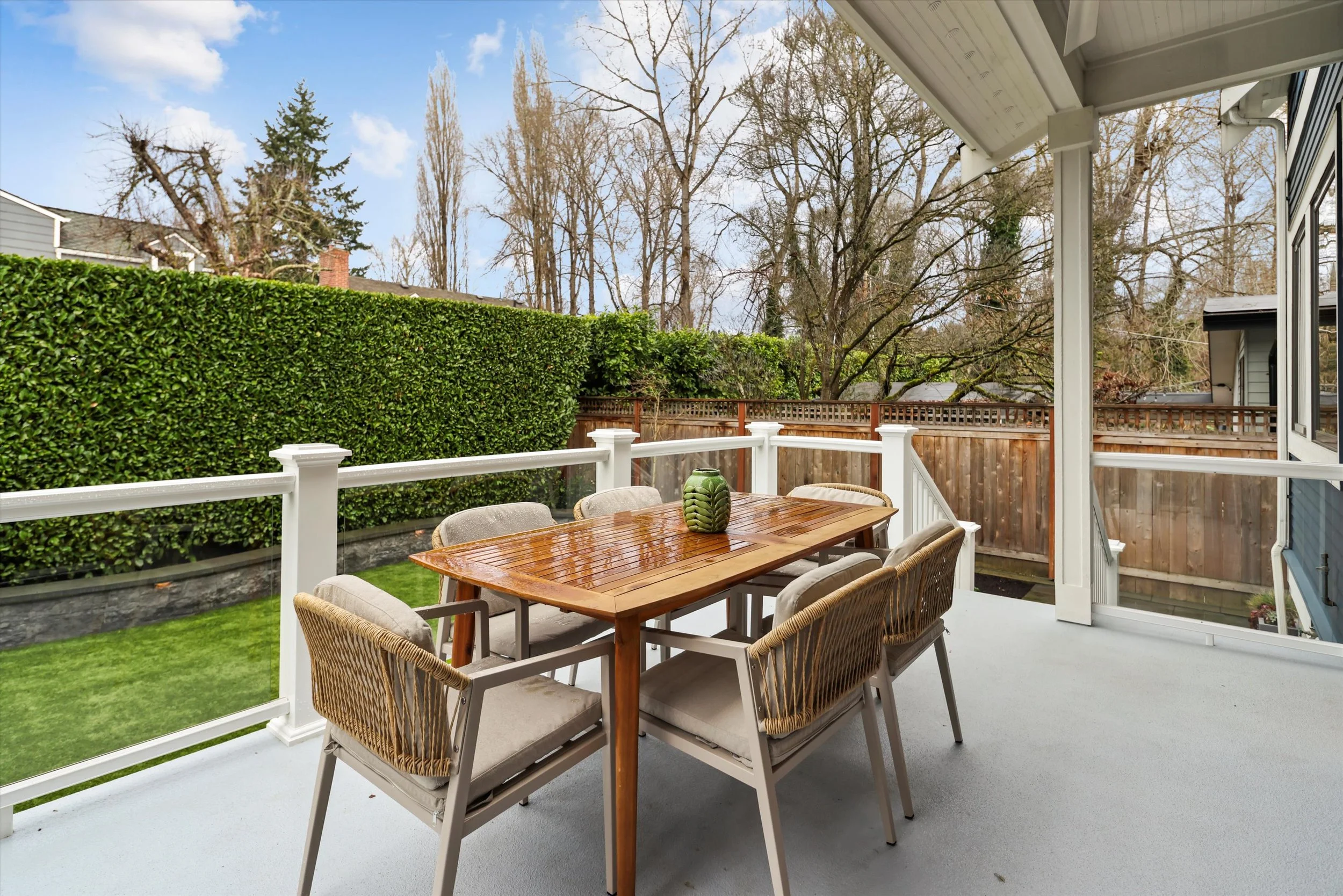 032-3710 NE 41st St0035.jpg