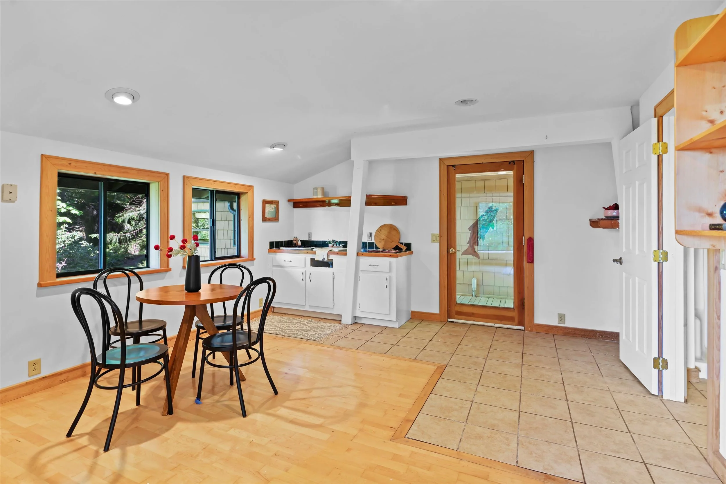 32-18503 SE 64th Way (15).jpg