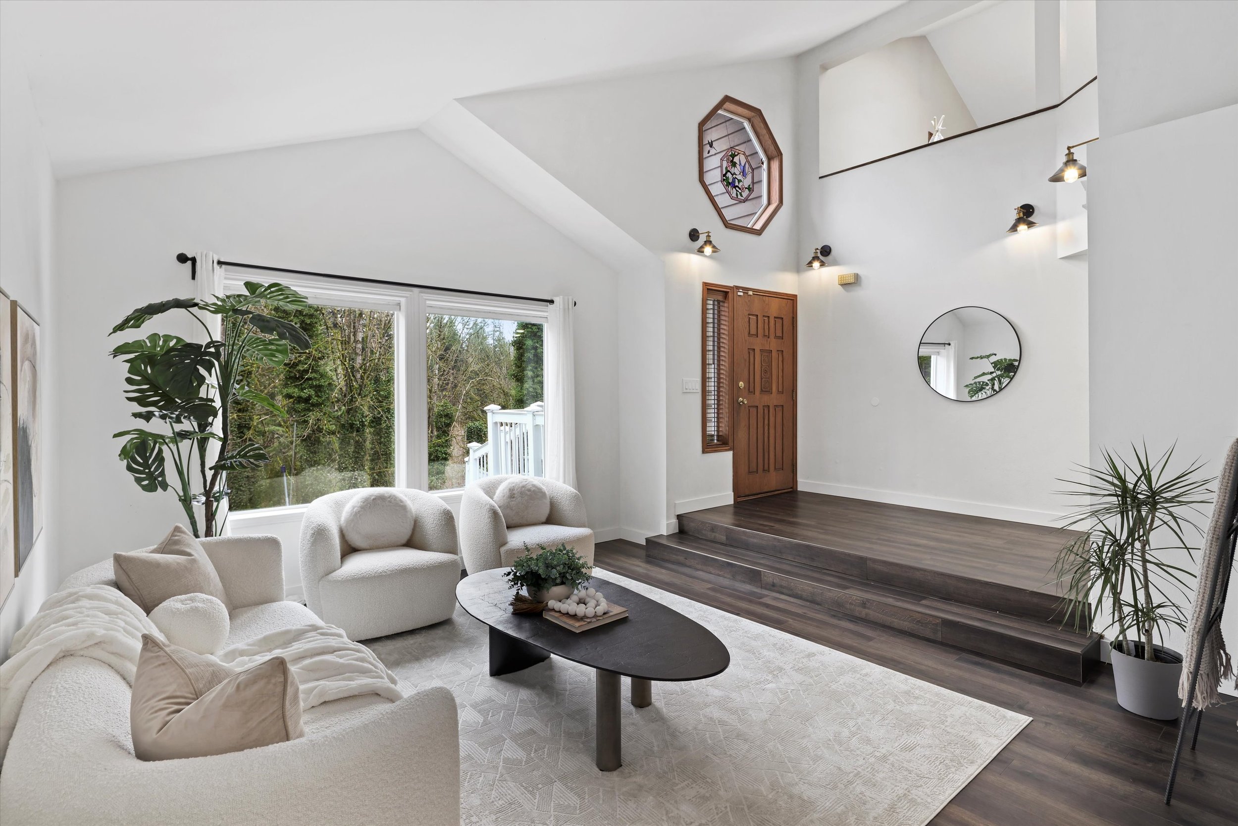 20-26009 222nd Pl SE (4).jpg