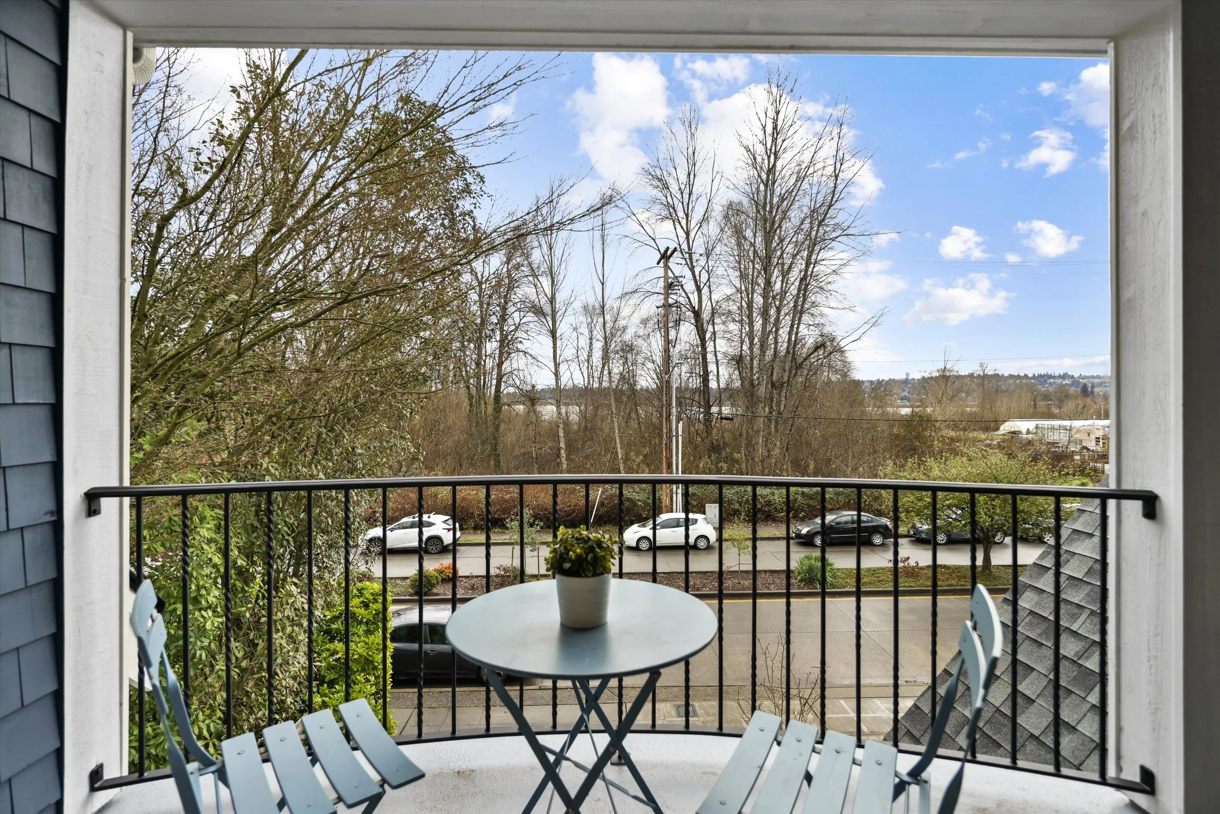 034-3710 NE 41st St0038.jpg