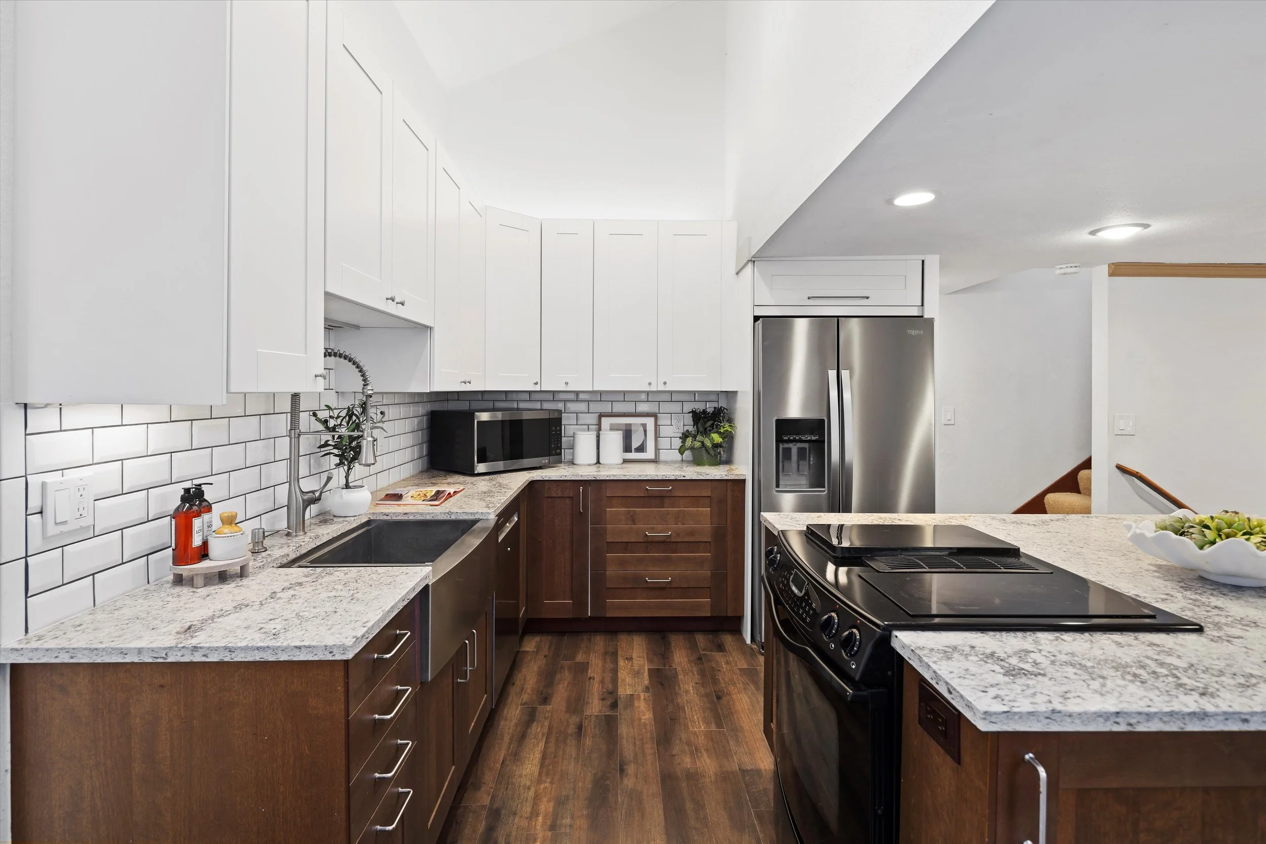 26-26009 222nd Pl SE (10).jpg