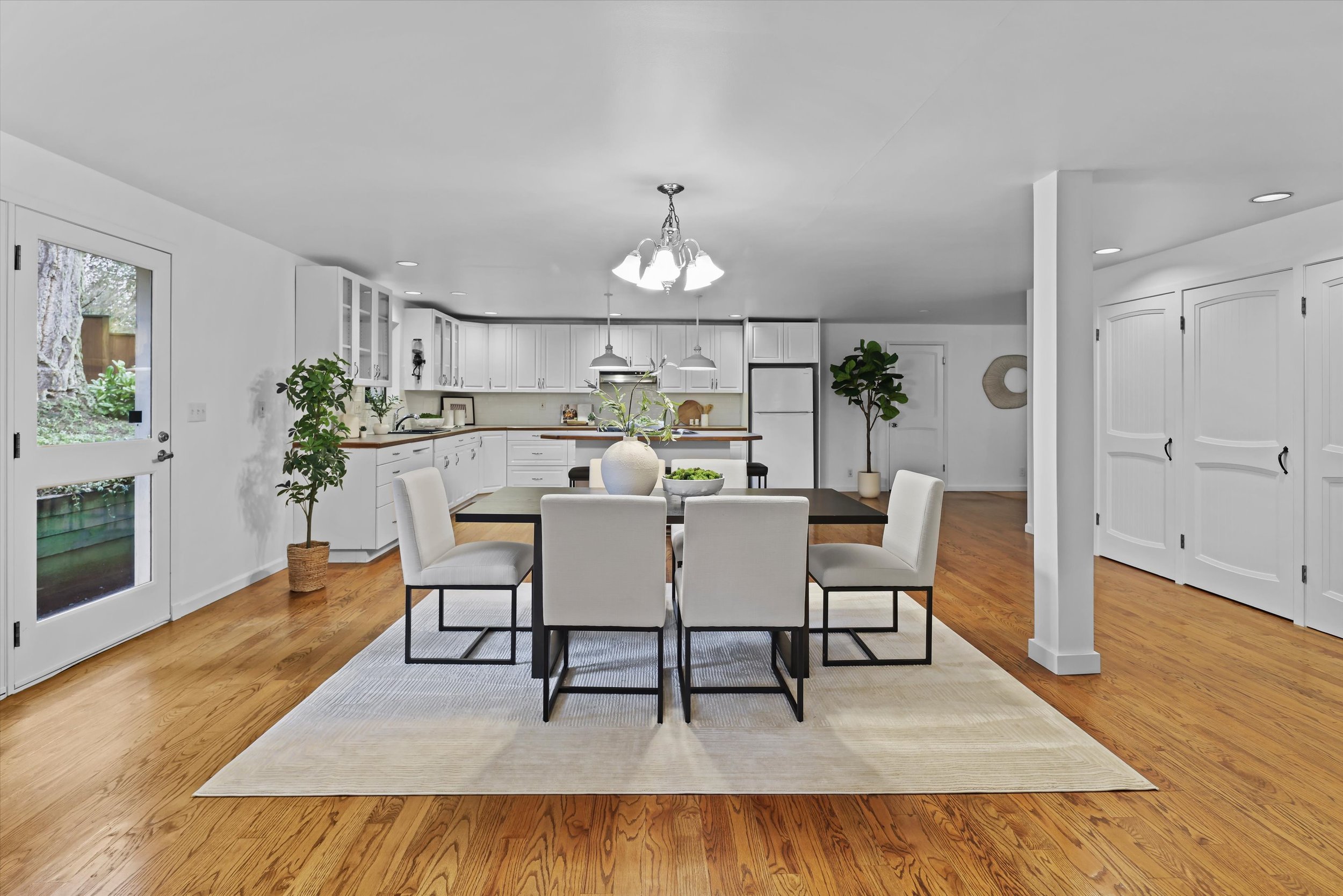 27-12121 NE 66th St (37).jpg