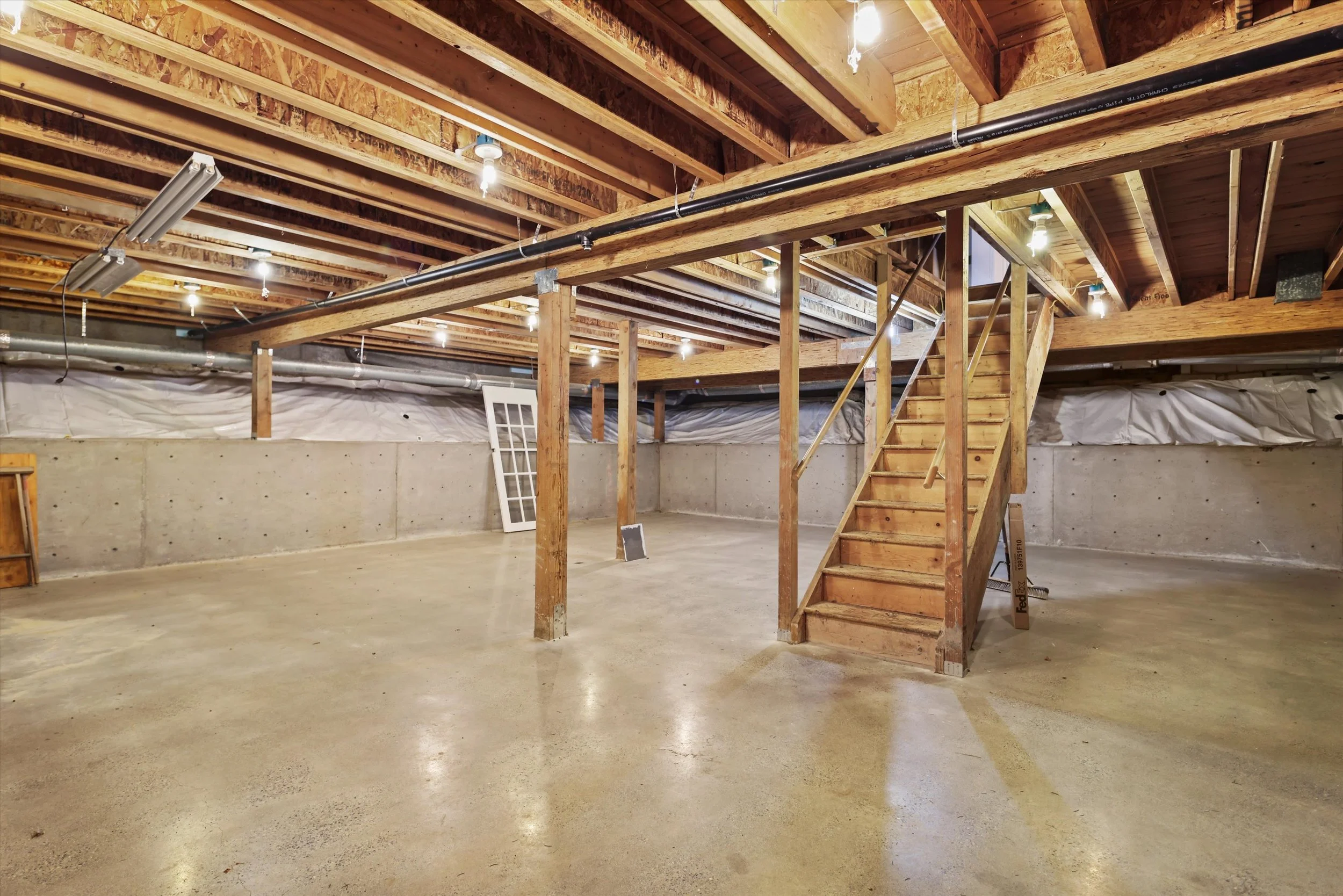 47-12121 NE 66th St (30).jpg