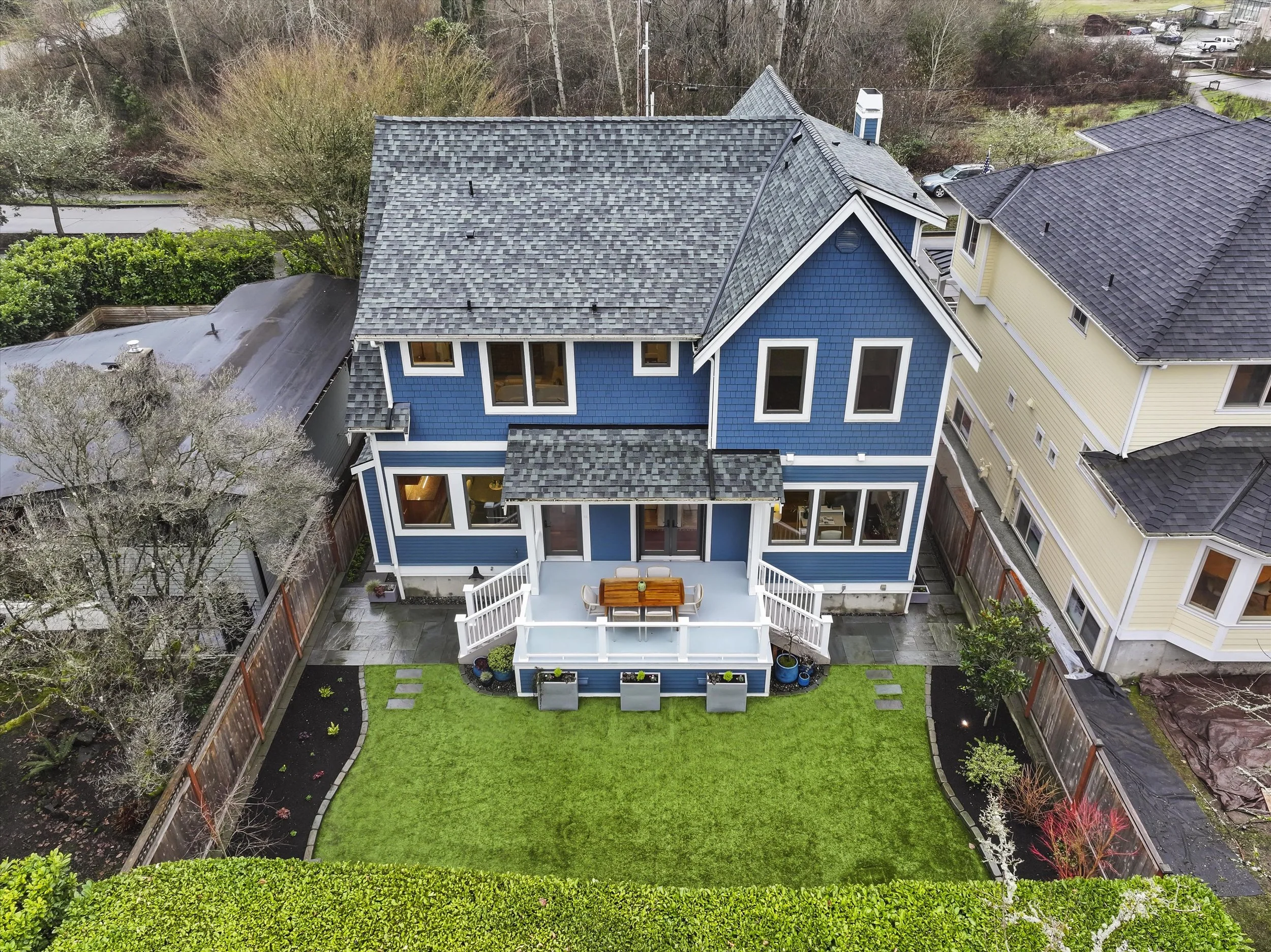 030-3710 NE 41st St0077.jpg