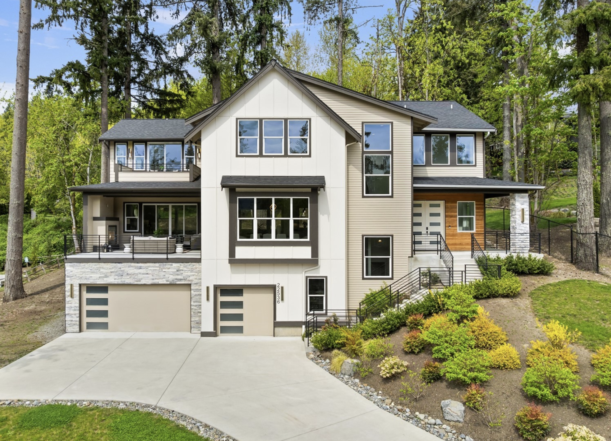 Seller in Bellevue | $2,725,000