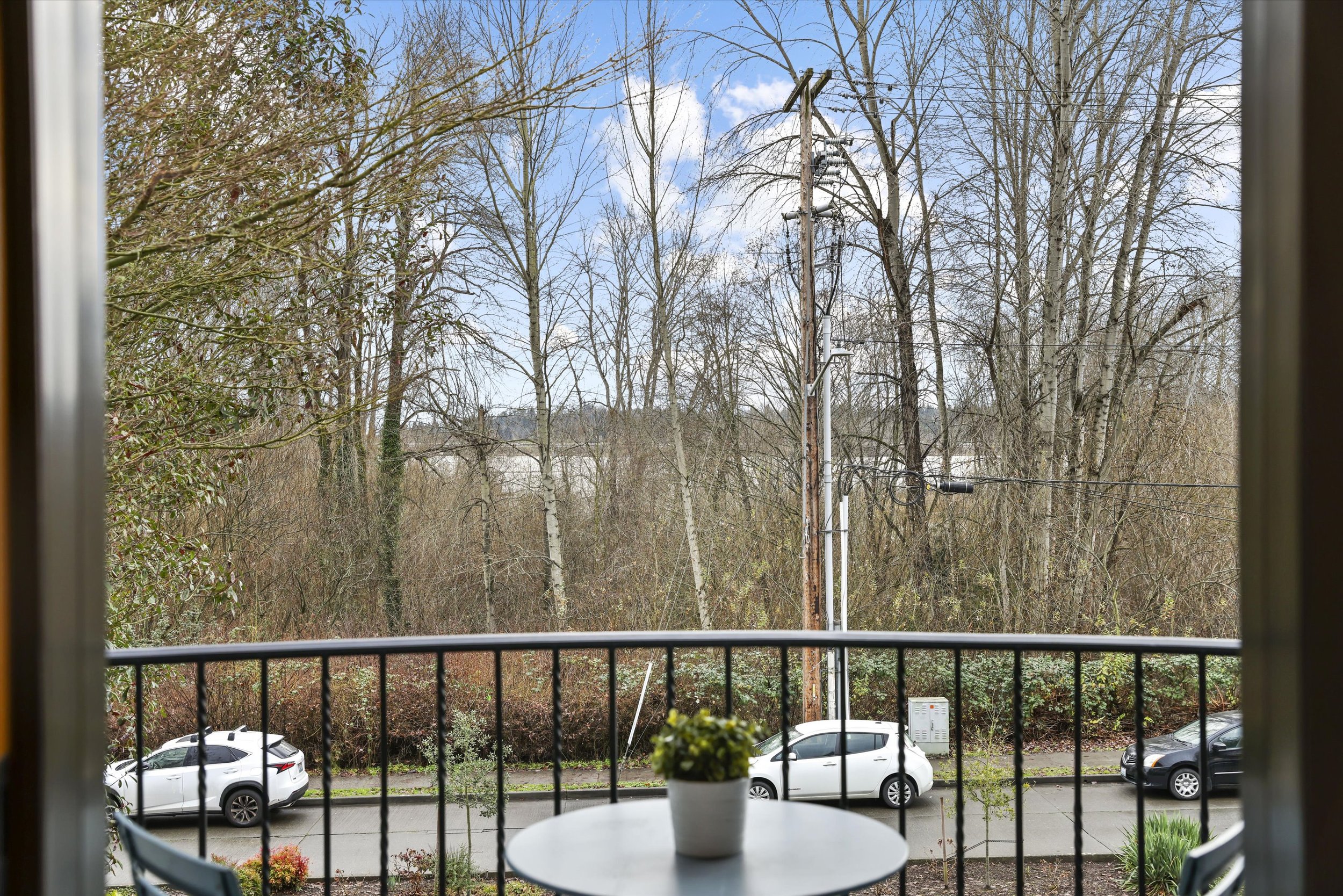 035-3710 NE 41st St0040.jpg