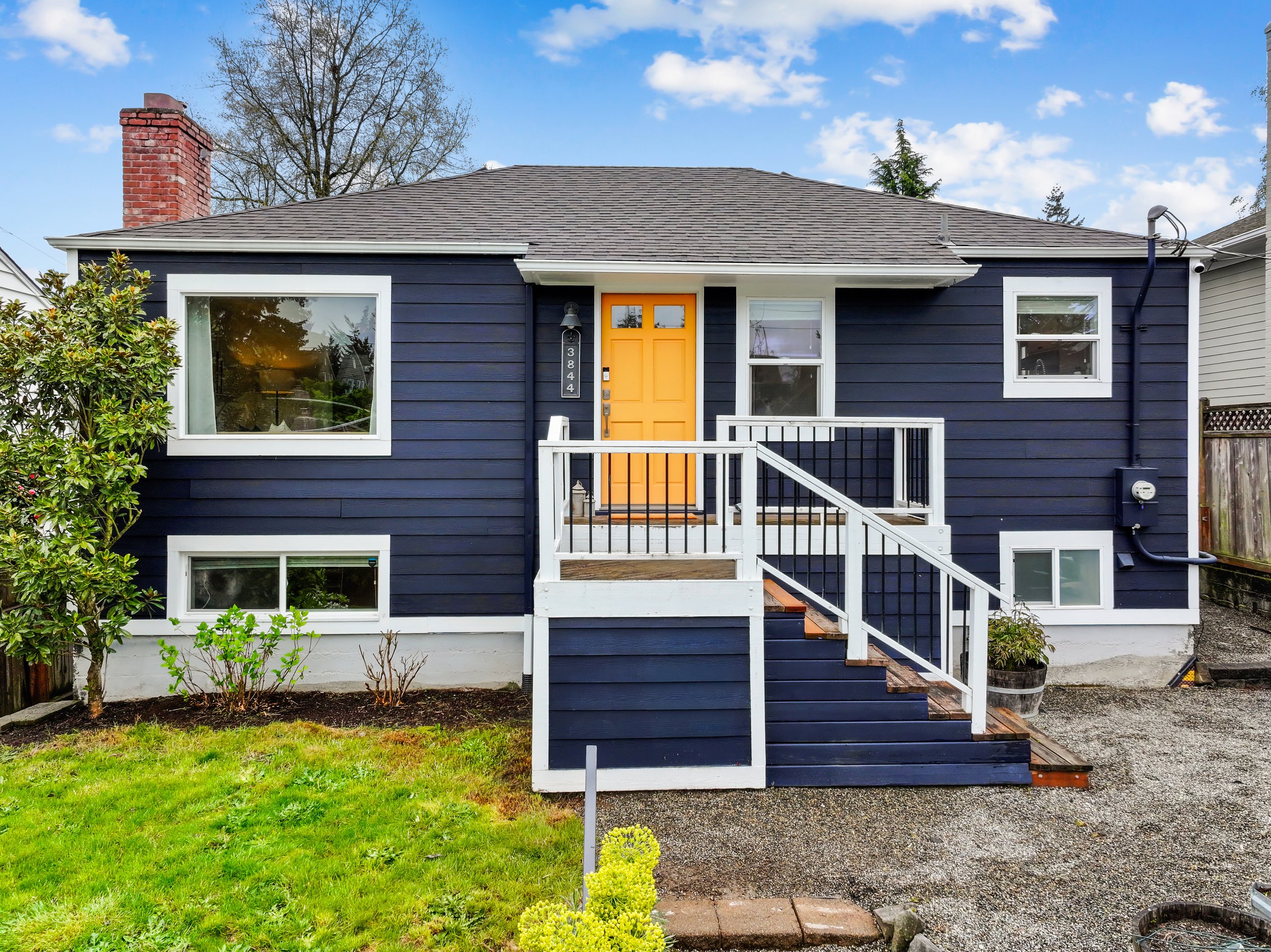 49-new 3844 30th Ave W (8).jpg