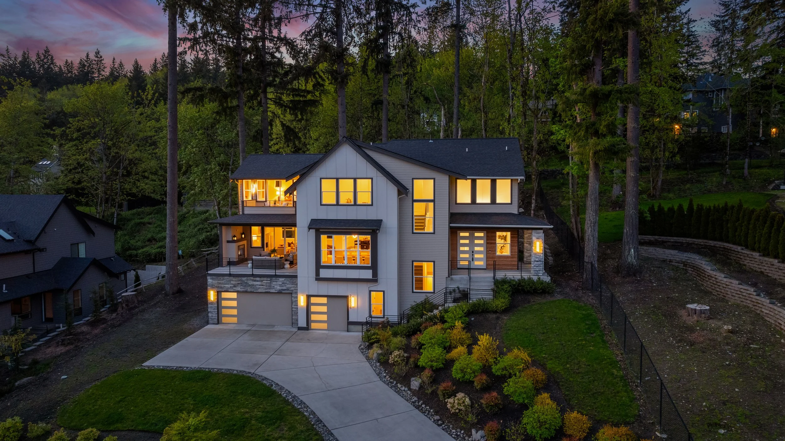 22536 SE 52nd St, Issaquah, WA 98029
OFFERED PRICE: $2,795,000