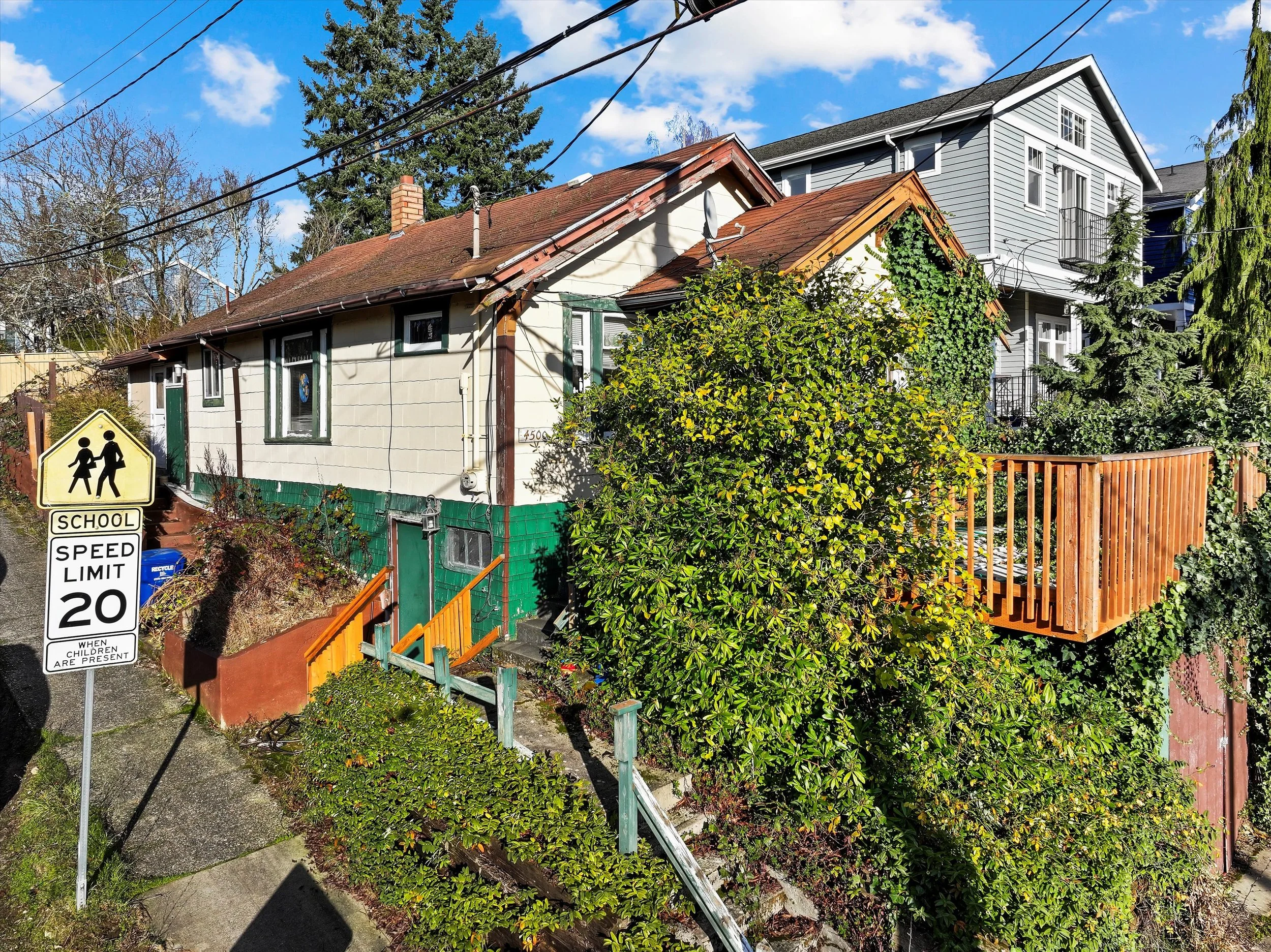 03-4500 S Brandon St (11).jpg