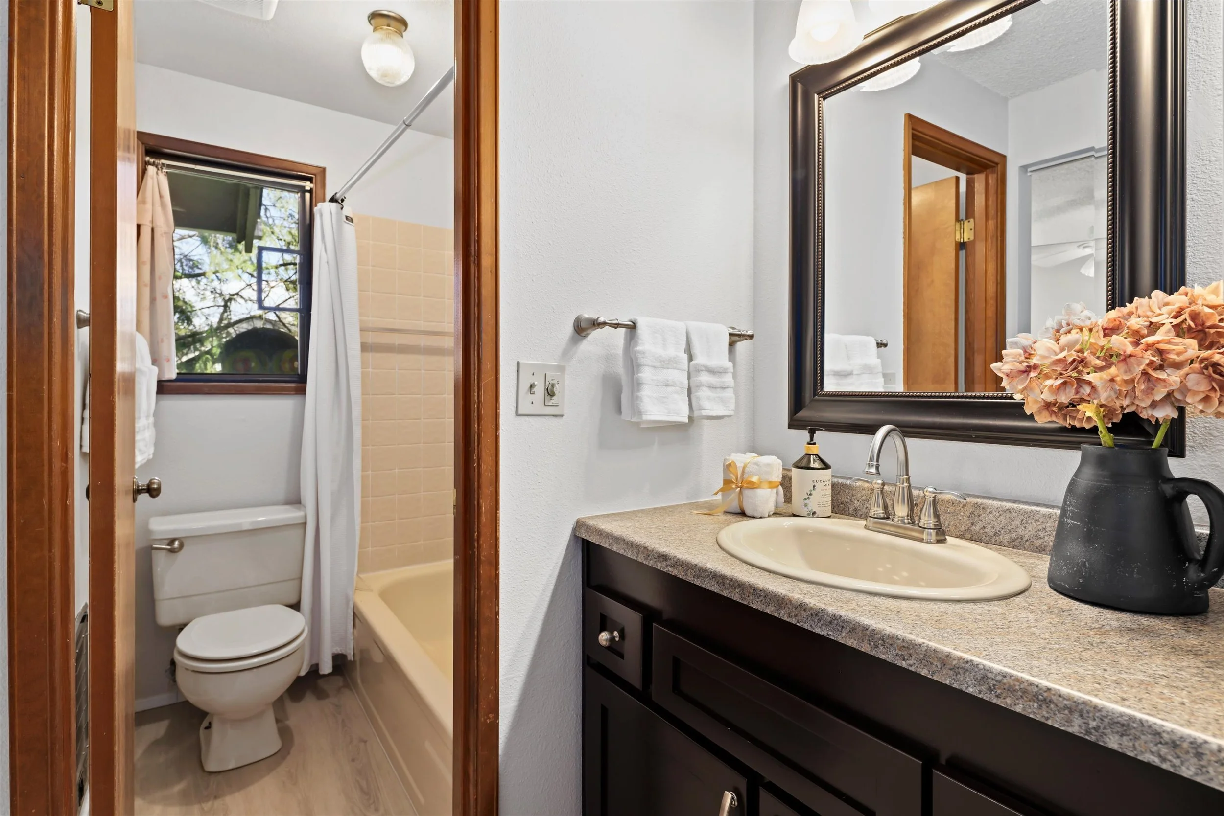 27-1230 101st Pl NE (23).jpg