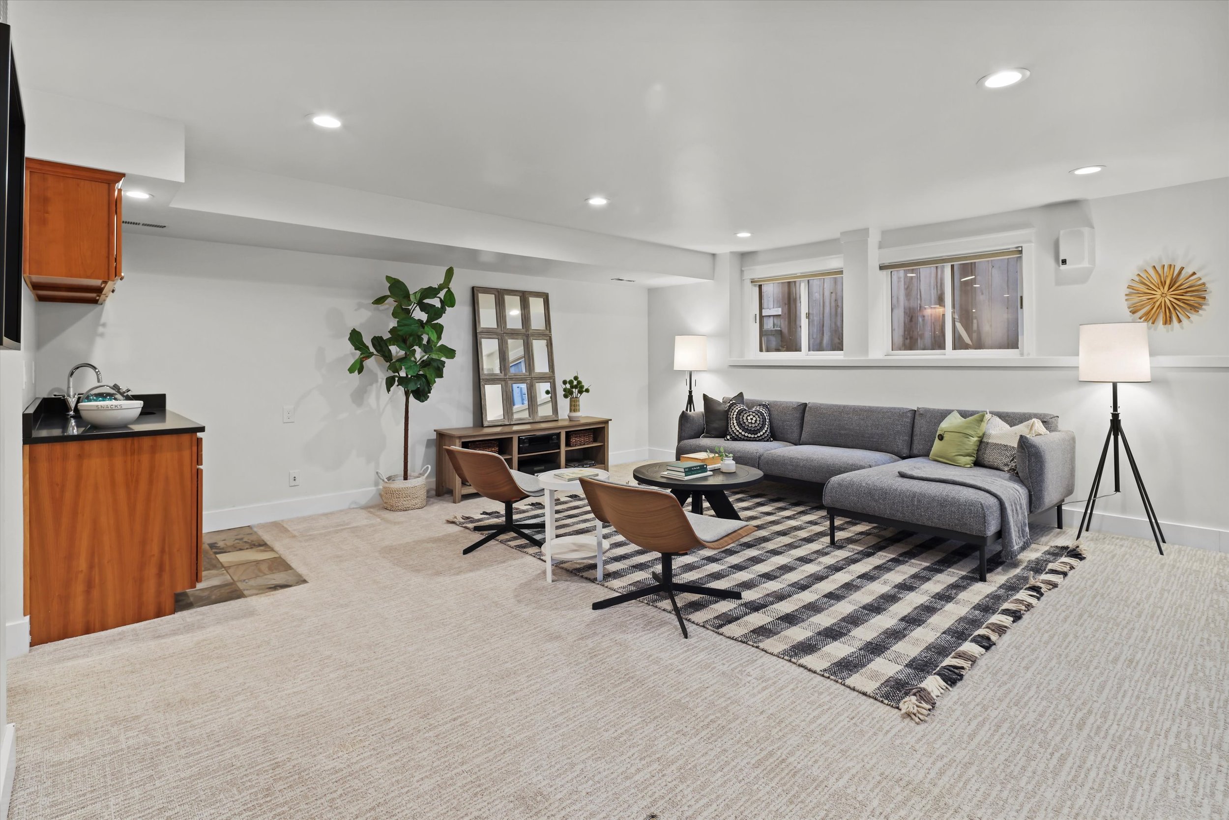 093-3710 NE 41st St0008.jpg