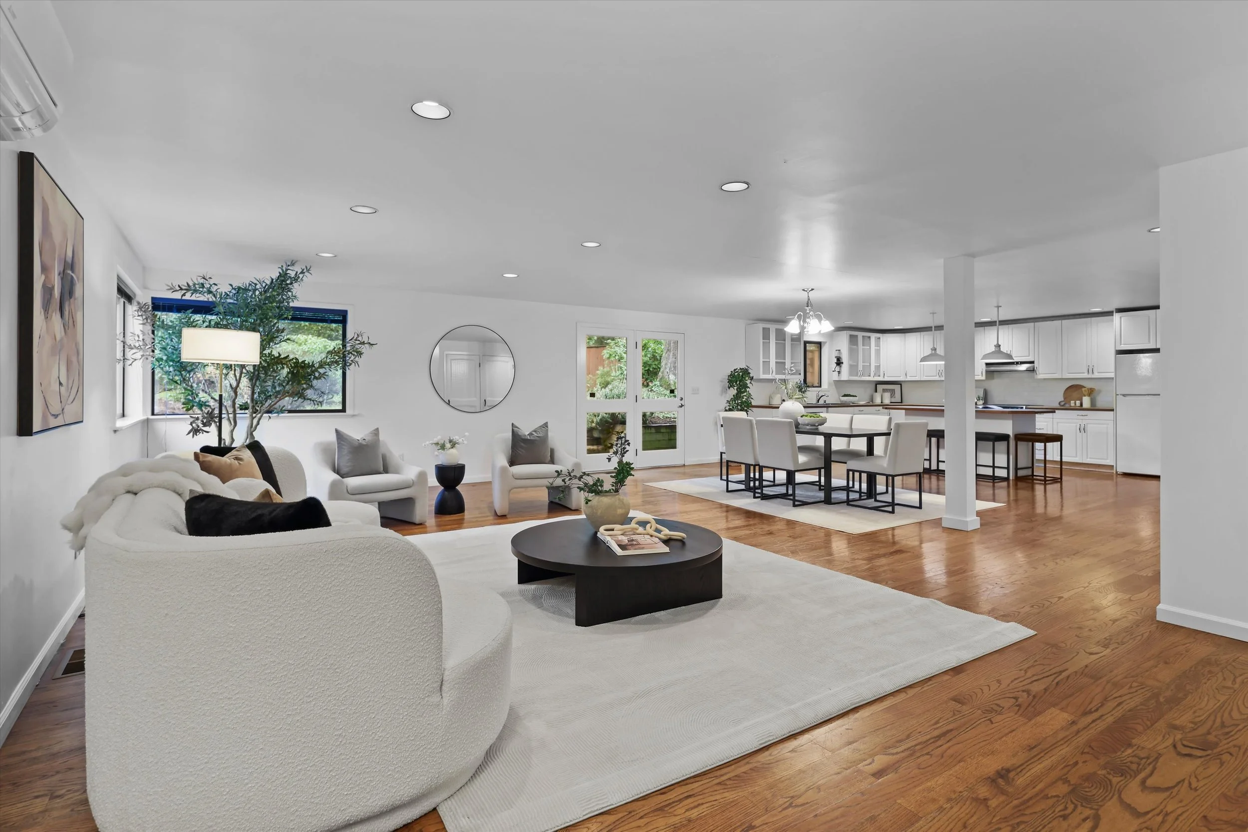 30-12121 NE 66th St (34).jpg