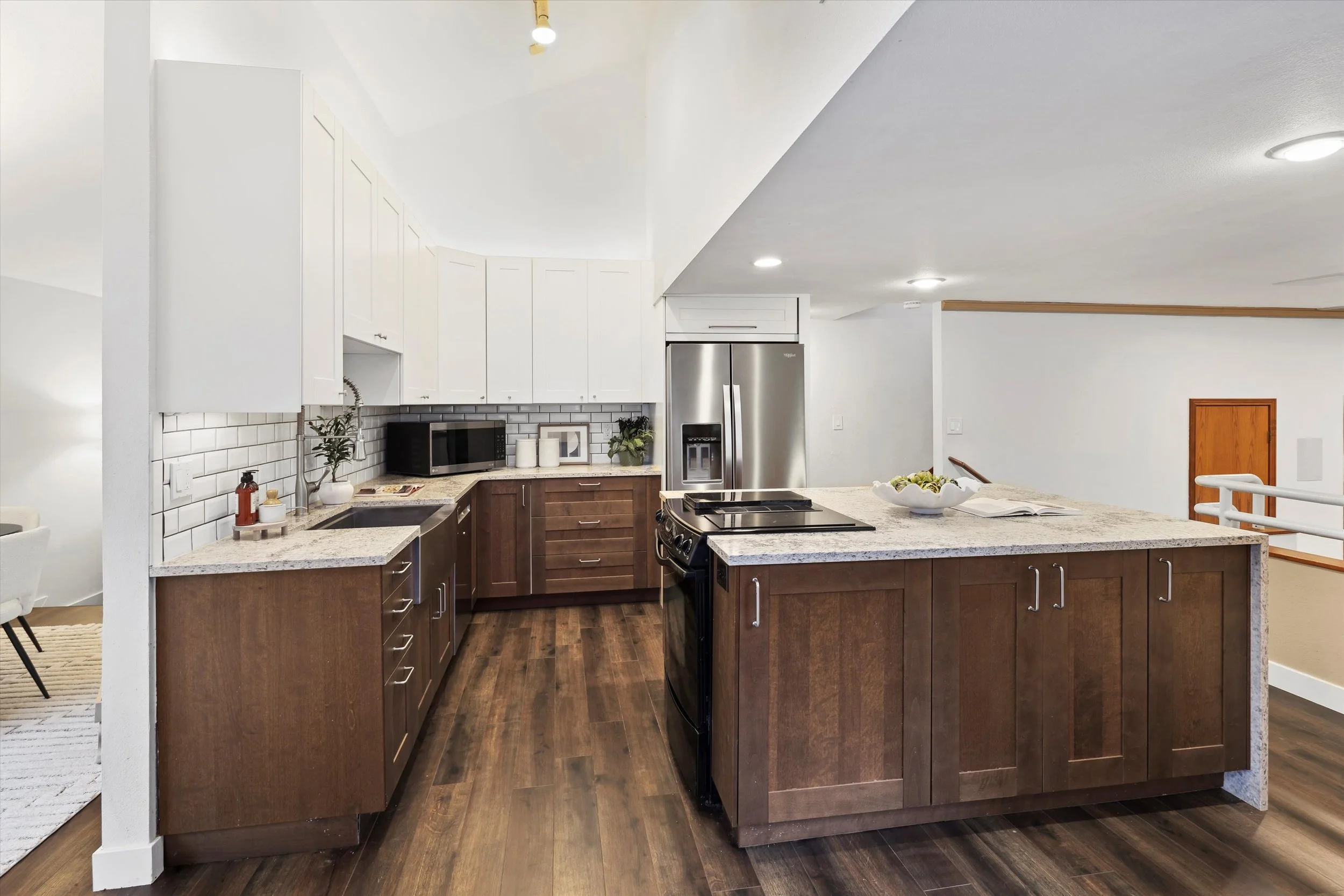 25-26009 222nd Pl SE (9).jpg