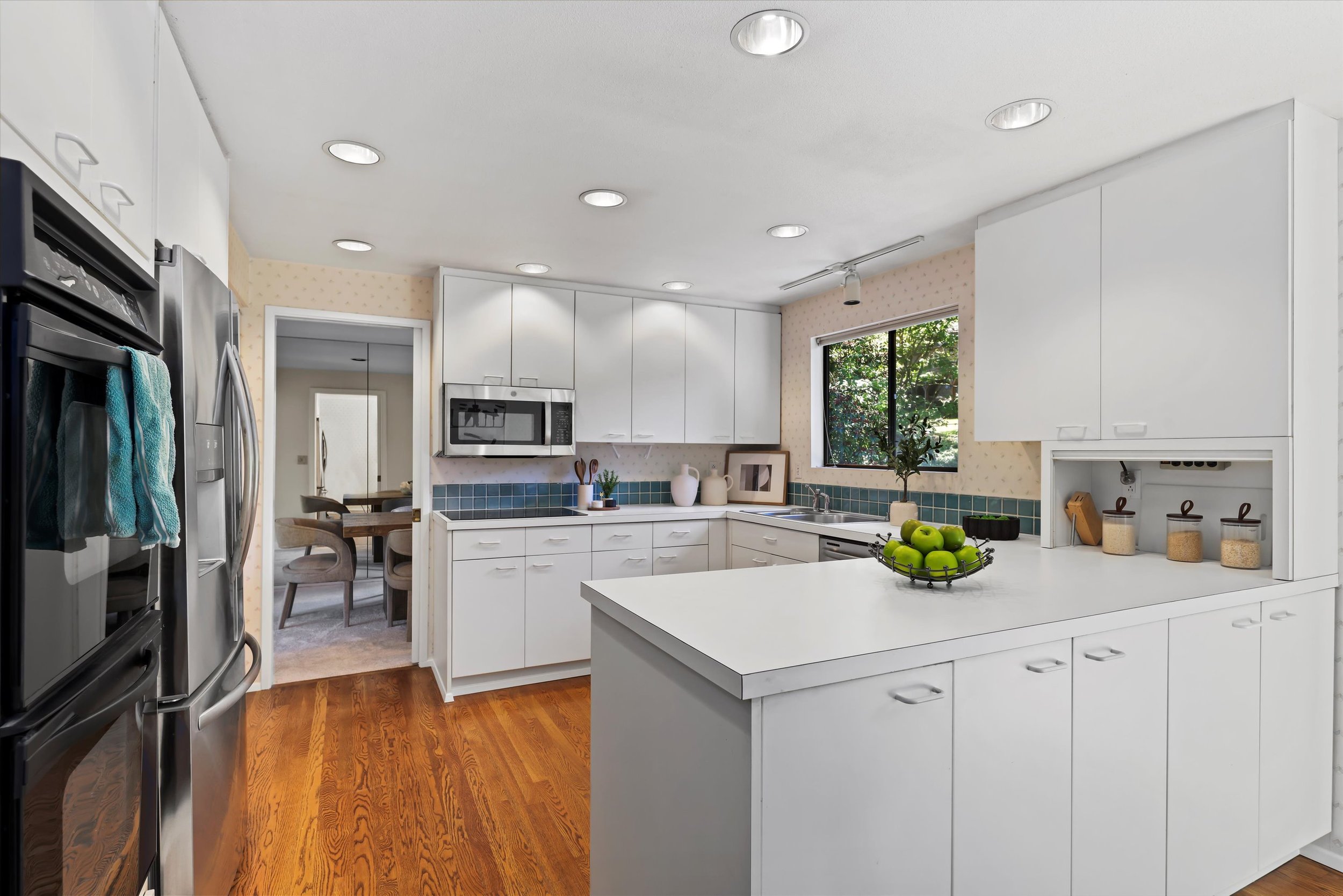 16-14905 SE 46TH PL (40).jpg