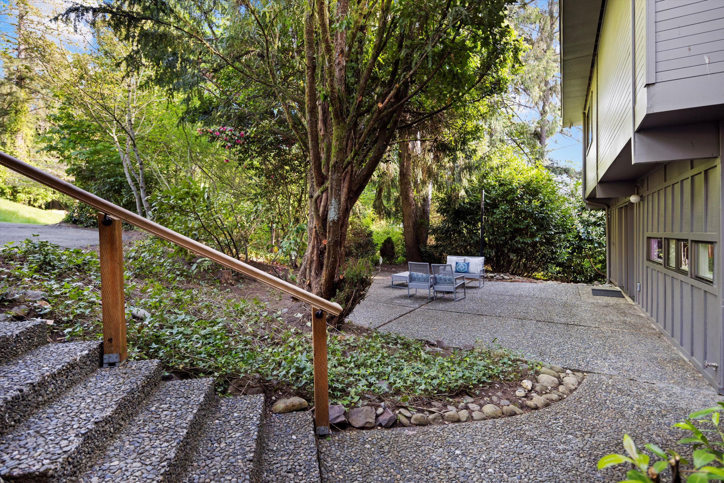 69-2835 194th Ave (75).jpg