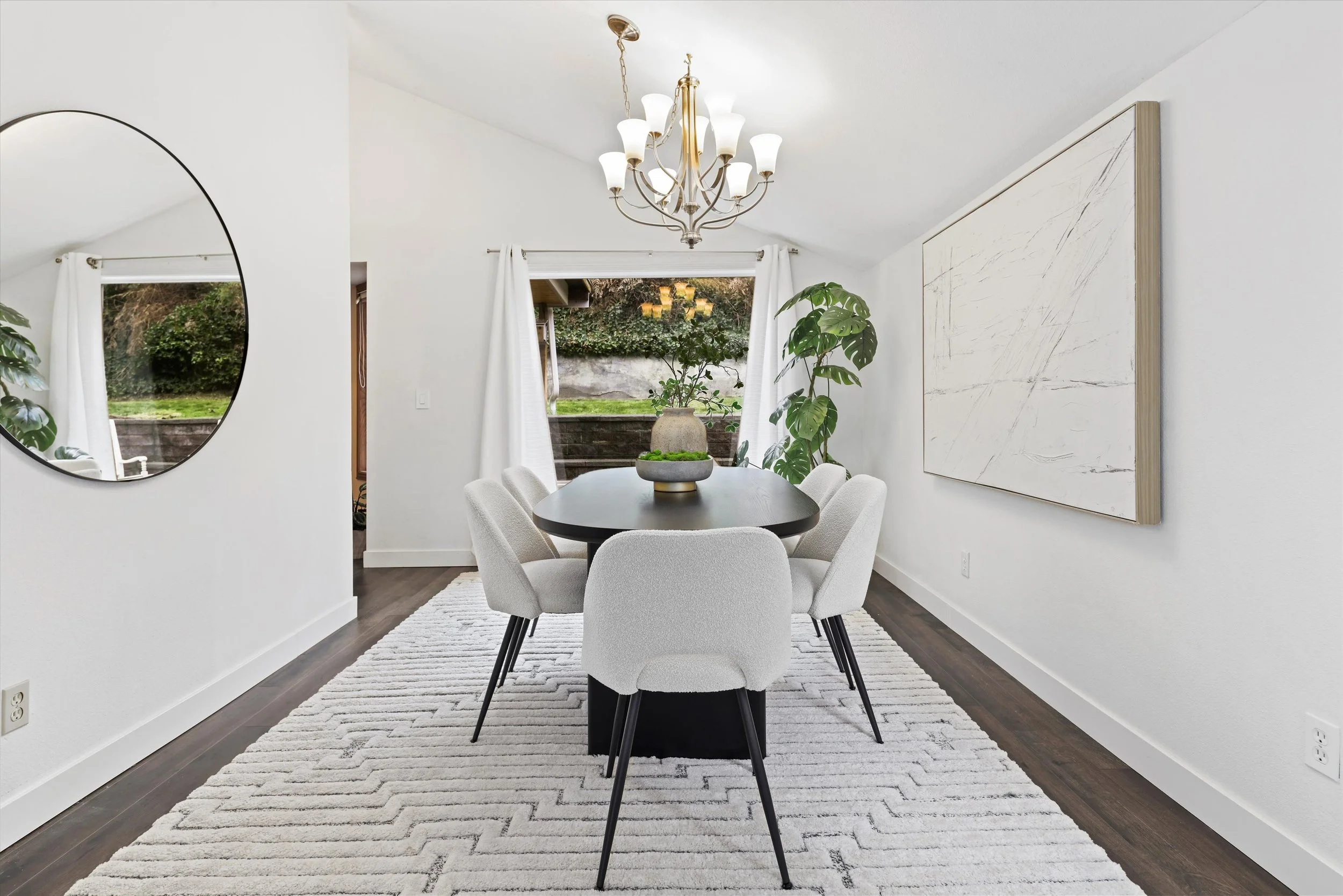 21-26009 222nd Pl SE (5).jpg