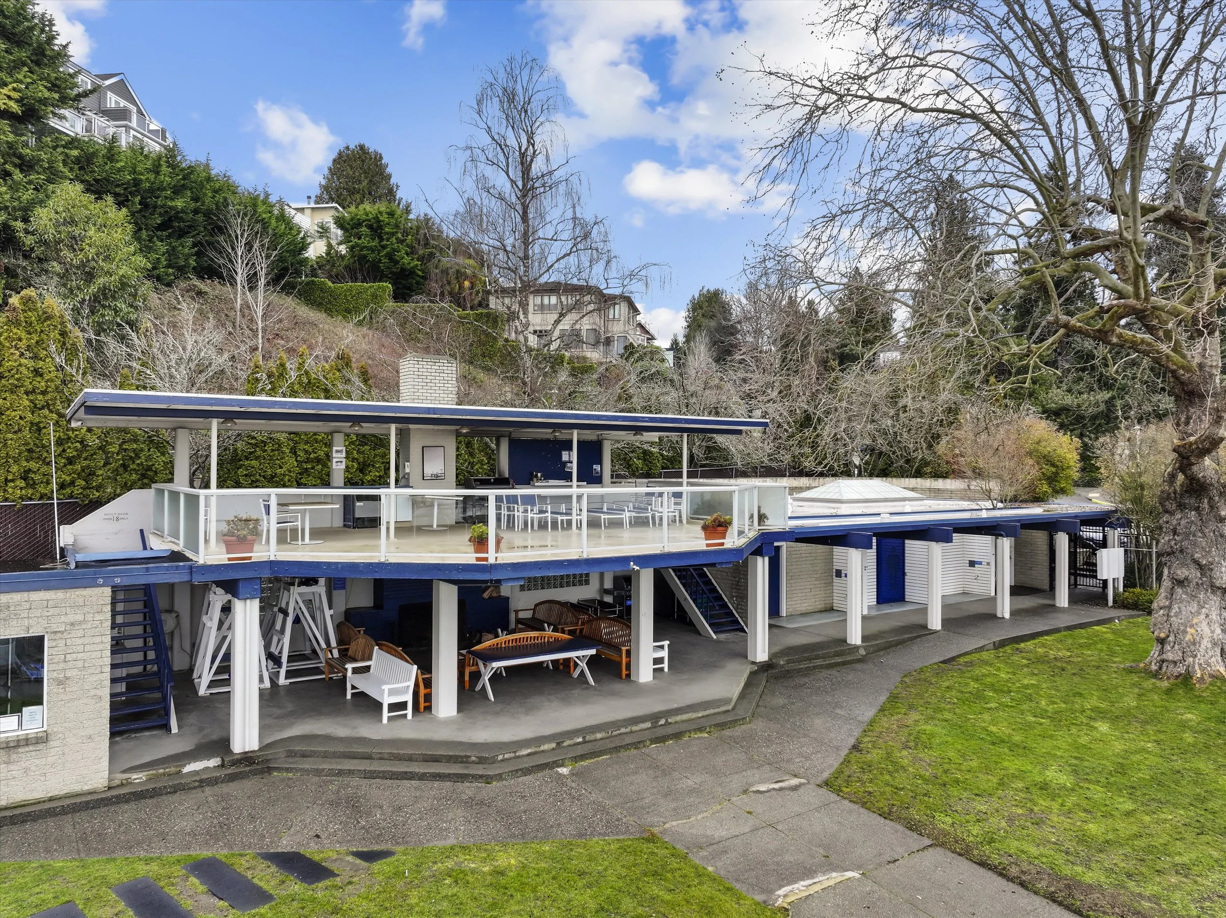 042-3710 NE 41st St0062.jpg