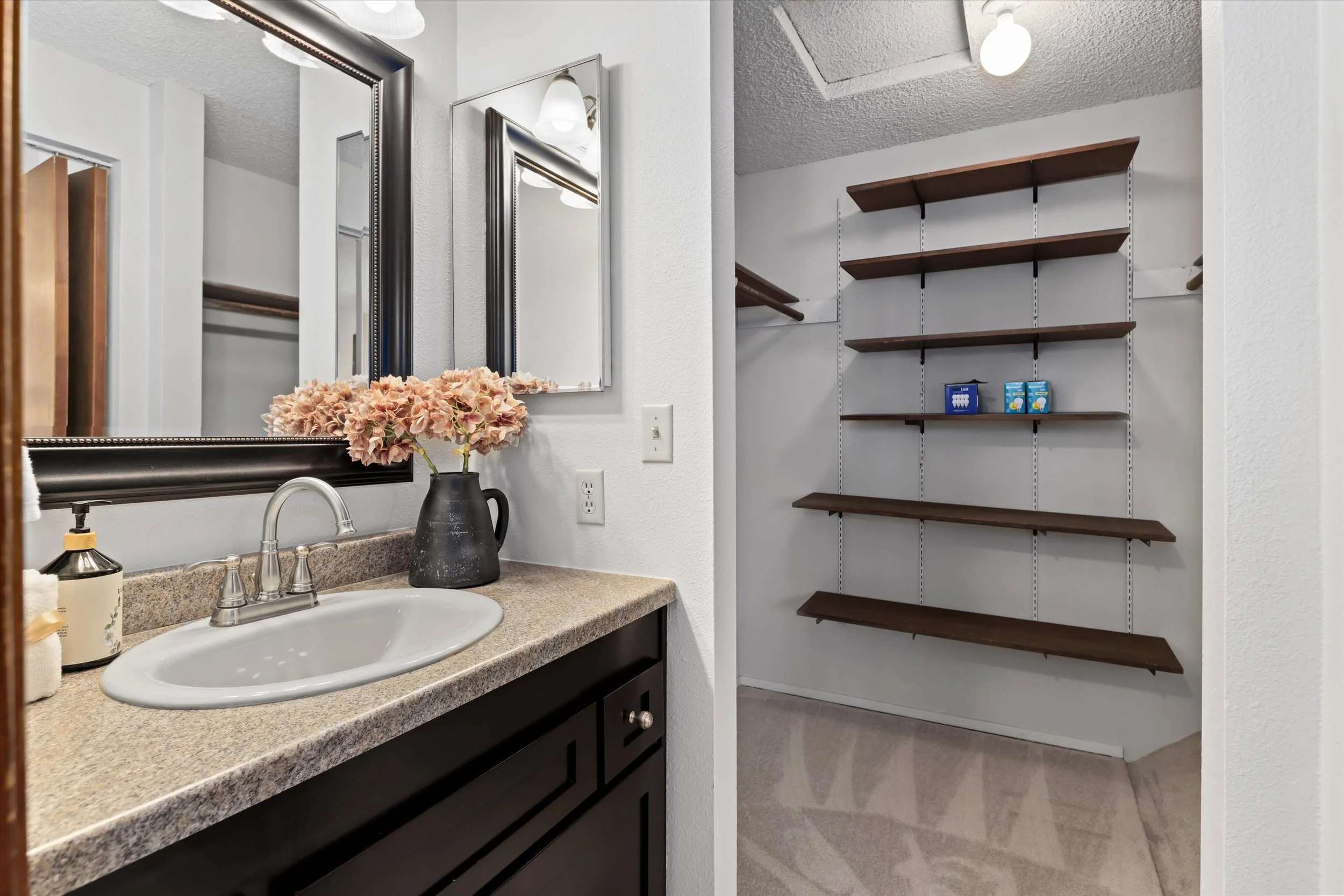 28-1230 101st Pl NE (24).jpg