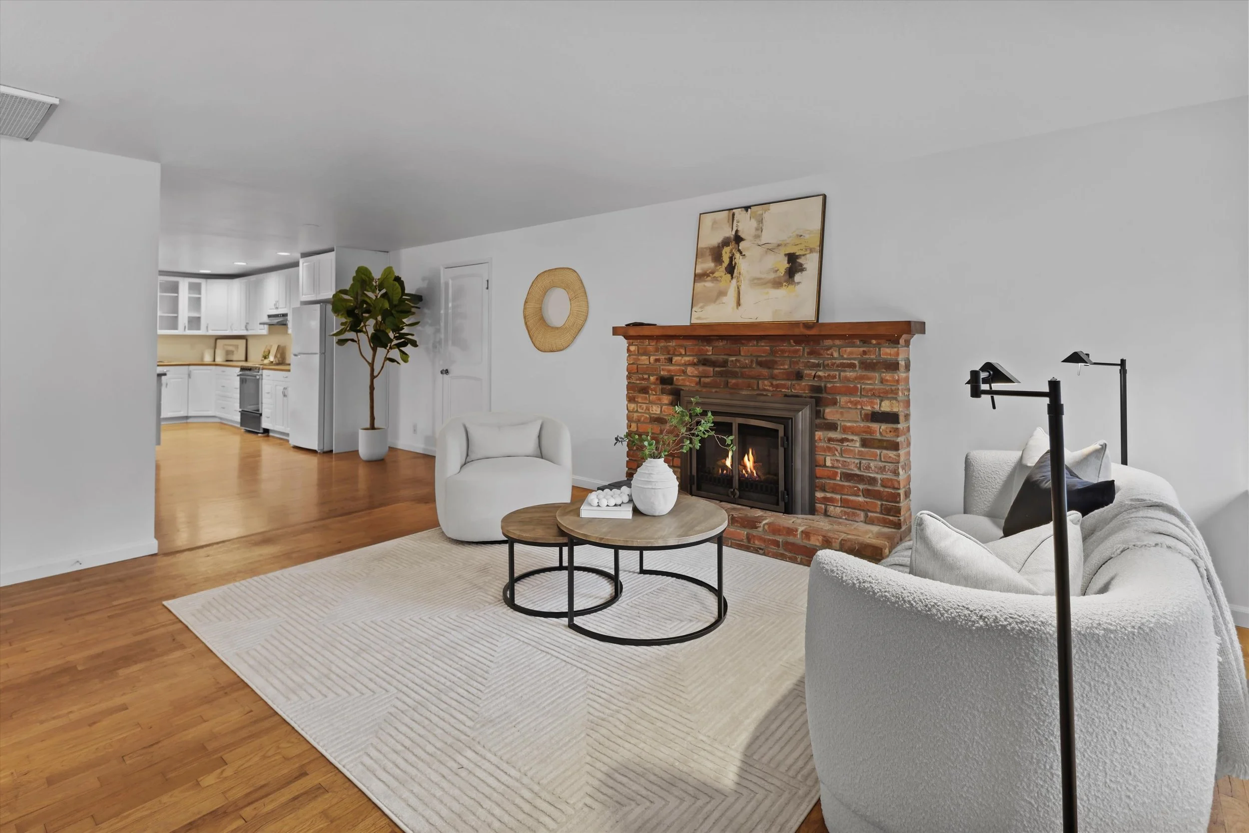 16-12121 NE 66th St (48).jpg