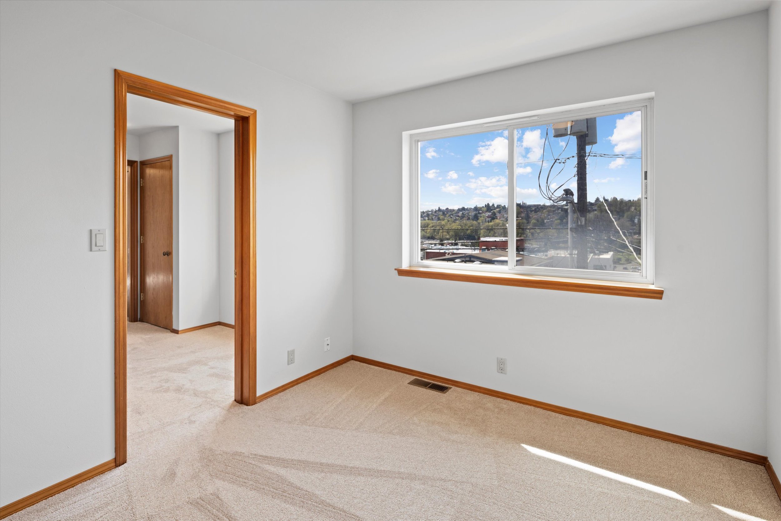 24-2632 14th ave (14).jpg