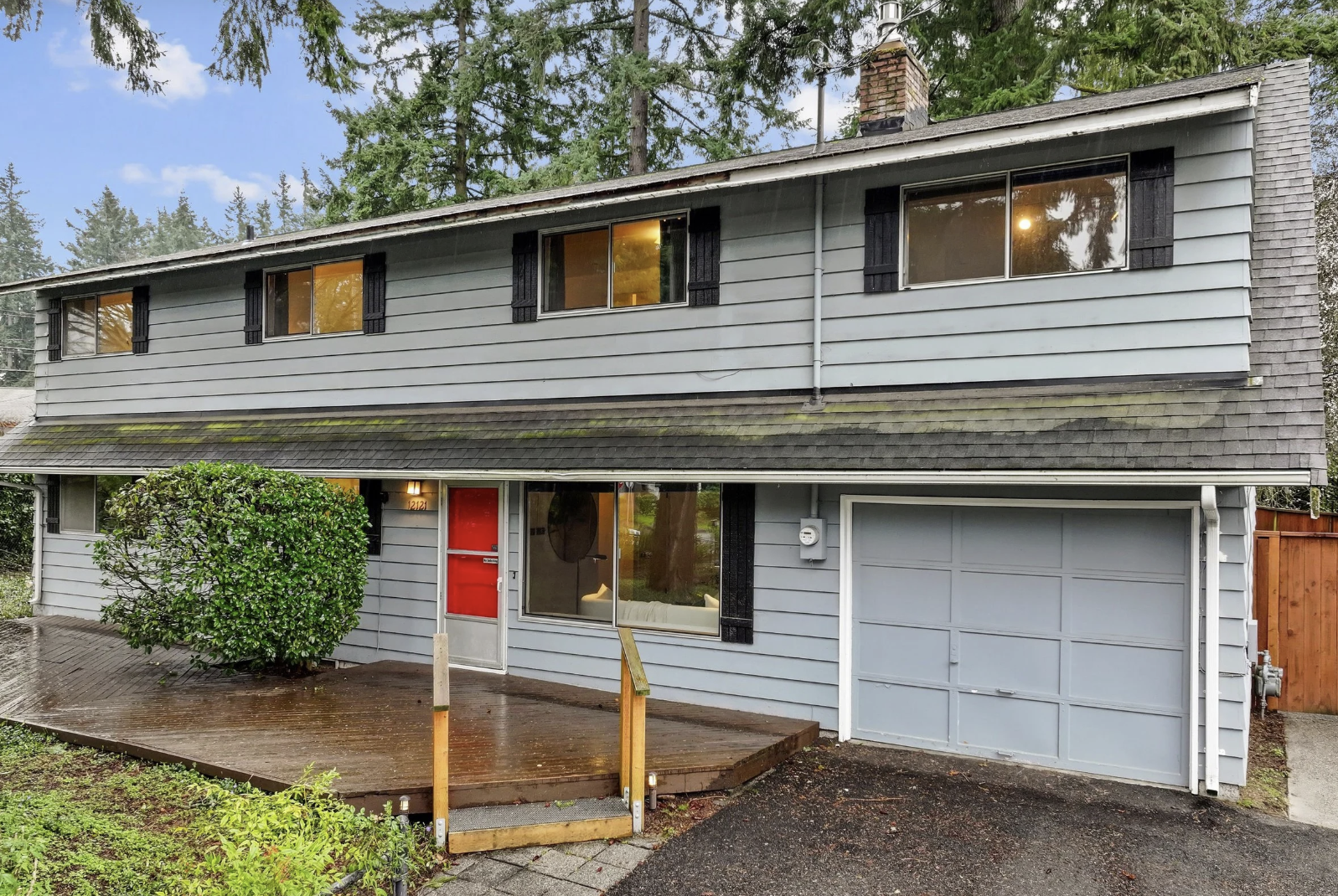 12121 NE 66th St, Kirkland, WA 98033
OFFERED PRICE: $1,450,000