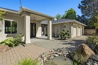 Seller in Bellevue | $2,200,000