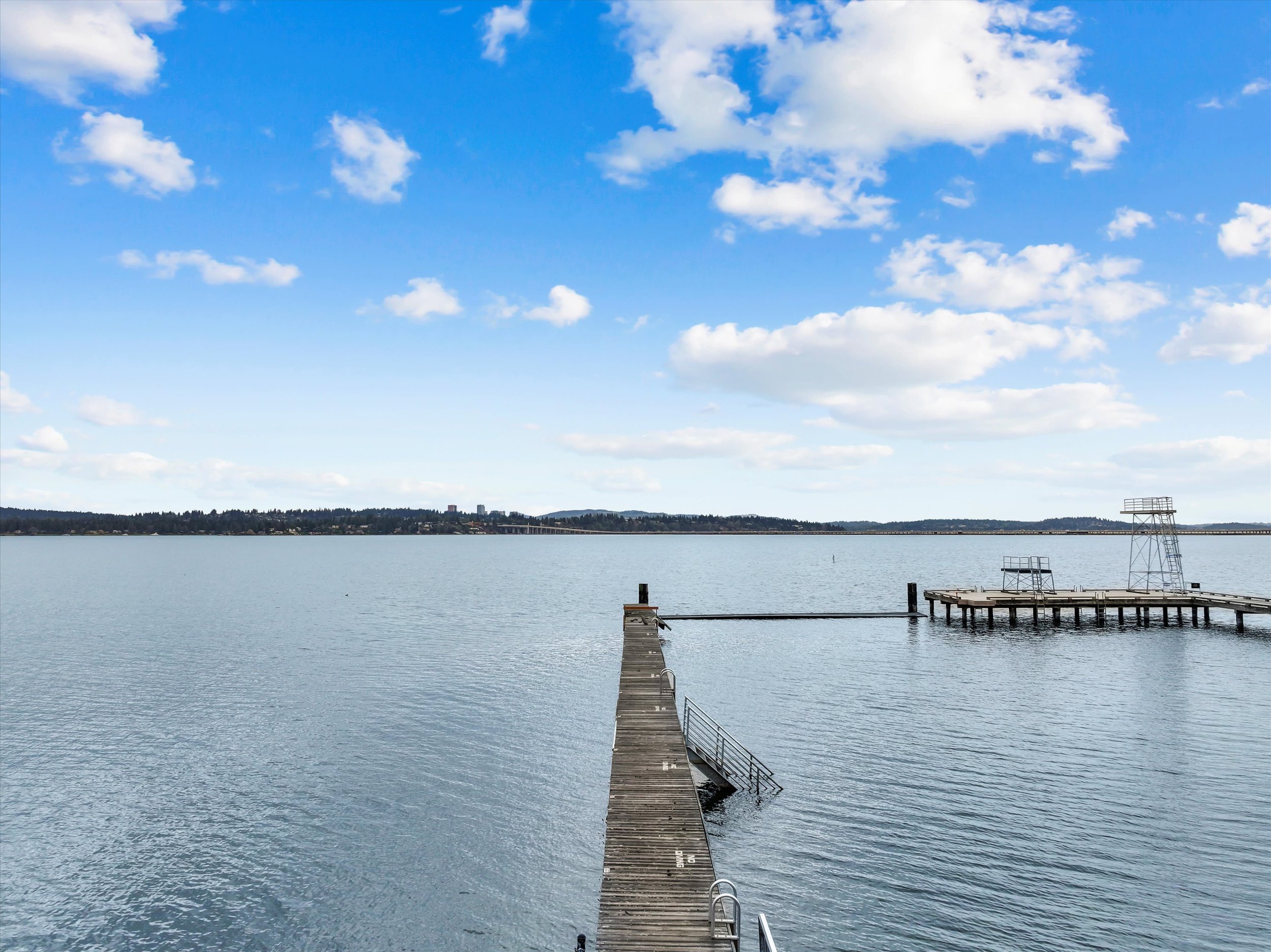 043-3710 NE 41st St0060.jpg