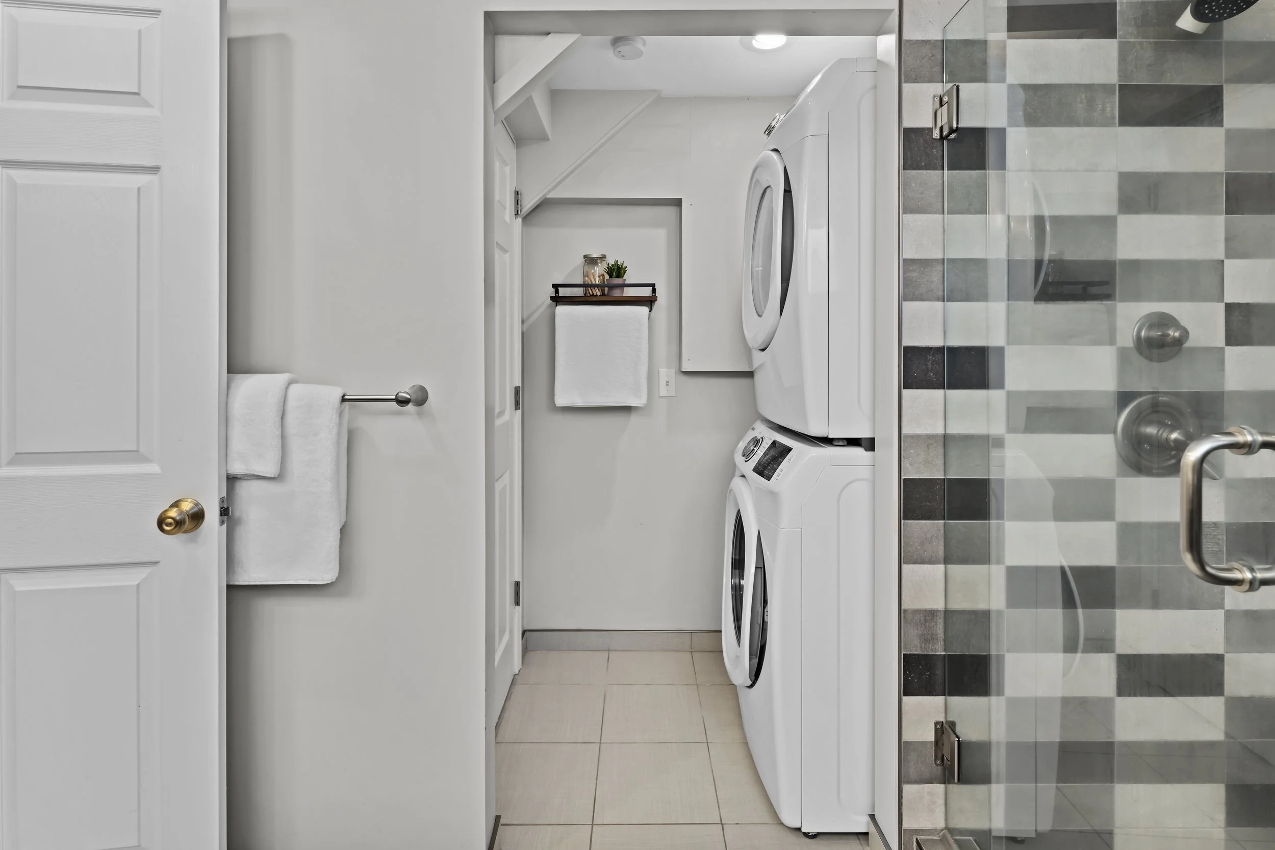 45-3844 30th Ave W (9).jpg