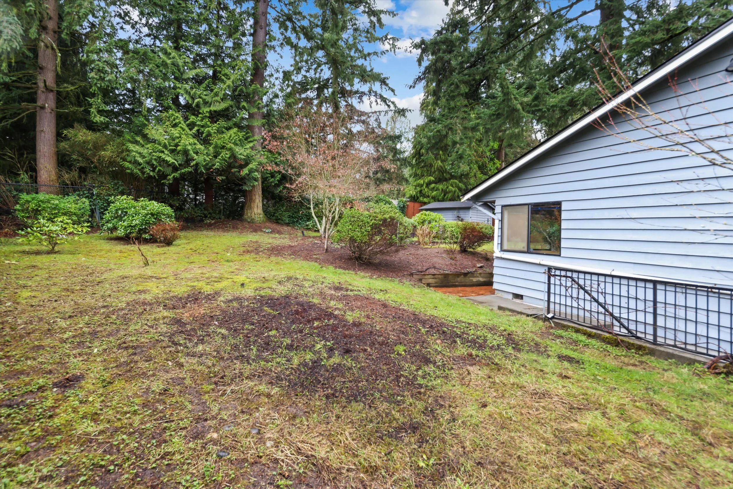 06-12121 NE 66th St (9).jpg