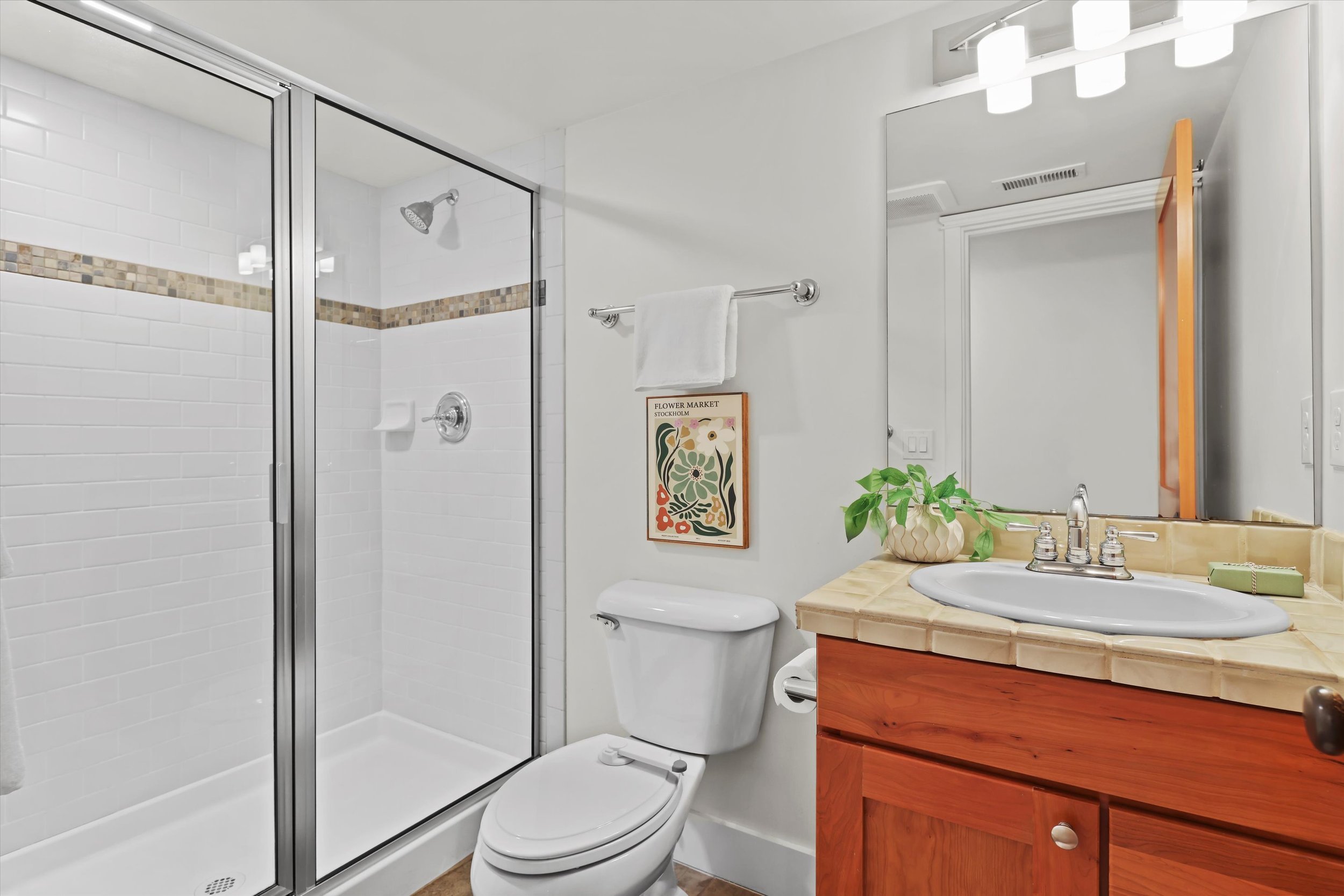 087-3710 NE 41st St0014.jpg