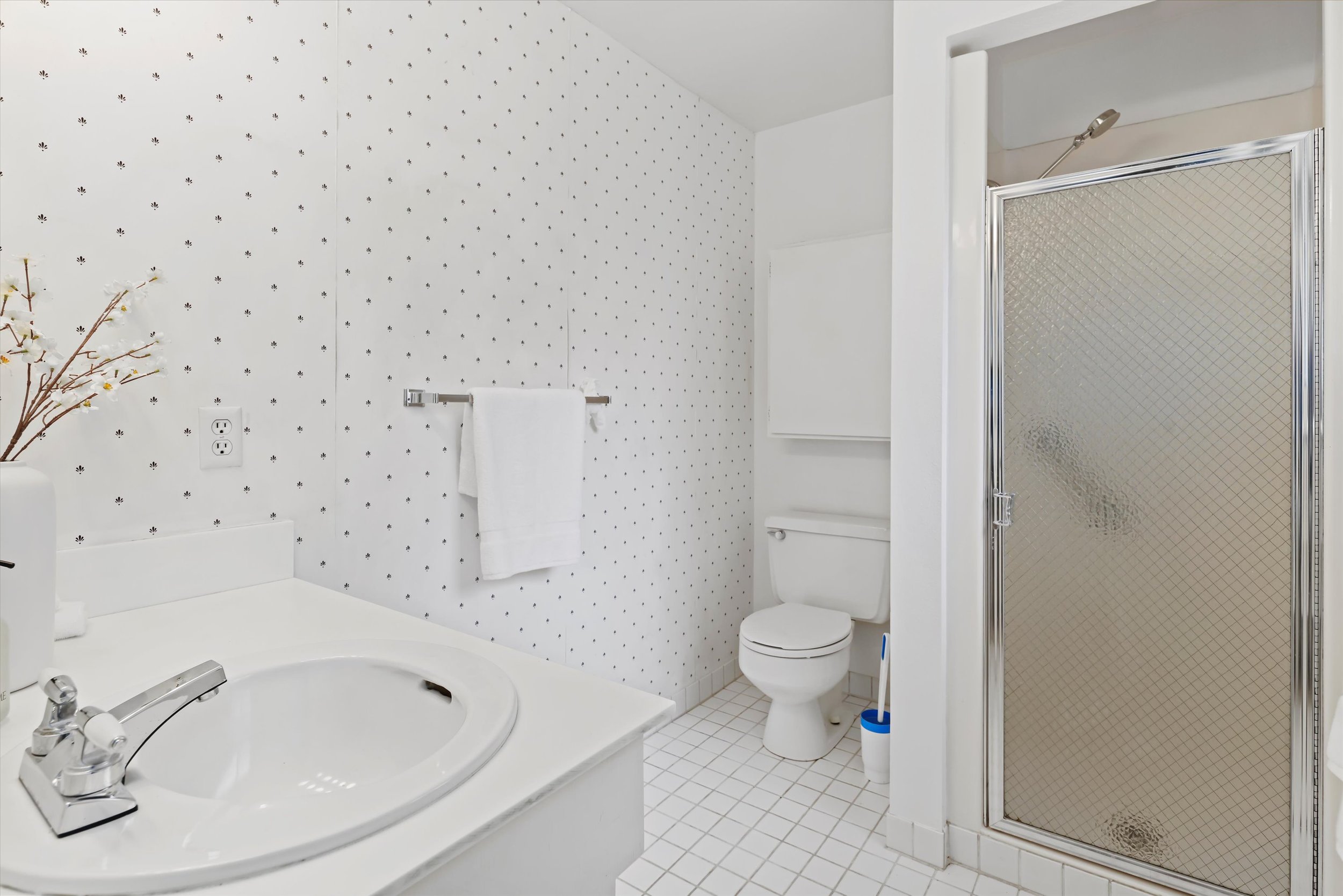 32-14905 SE 46TH PL (24).jpg