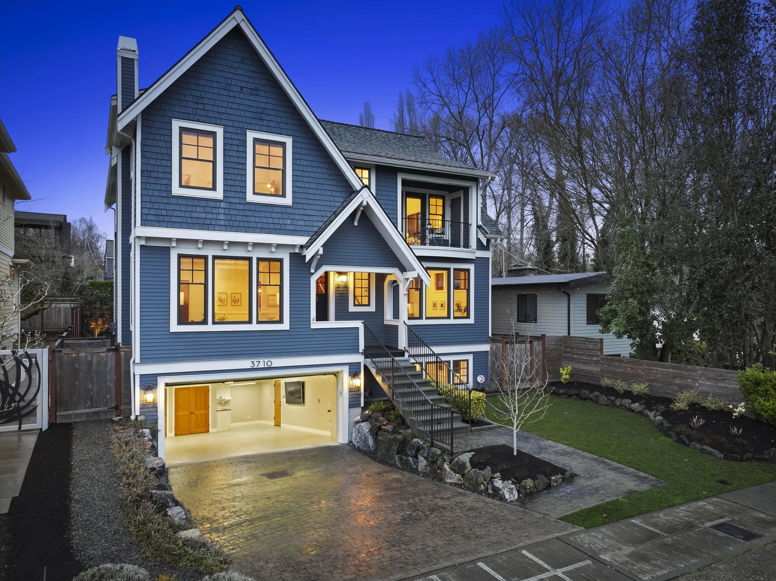 100-Twilight with Garage.jpg