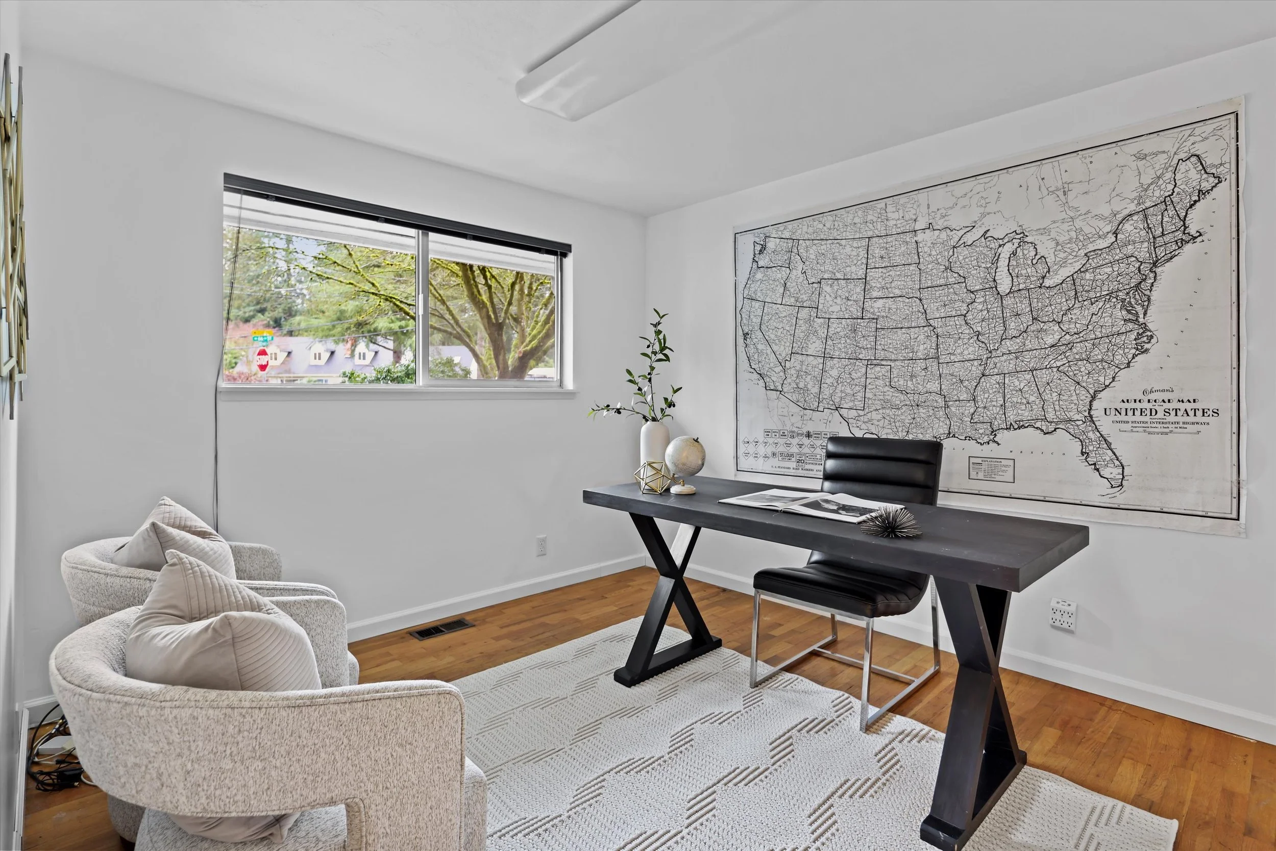 31-12121 NE 66th St (33).jpg