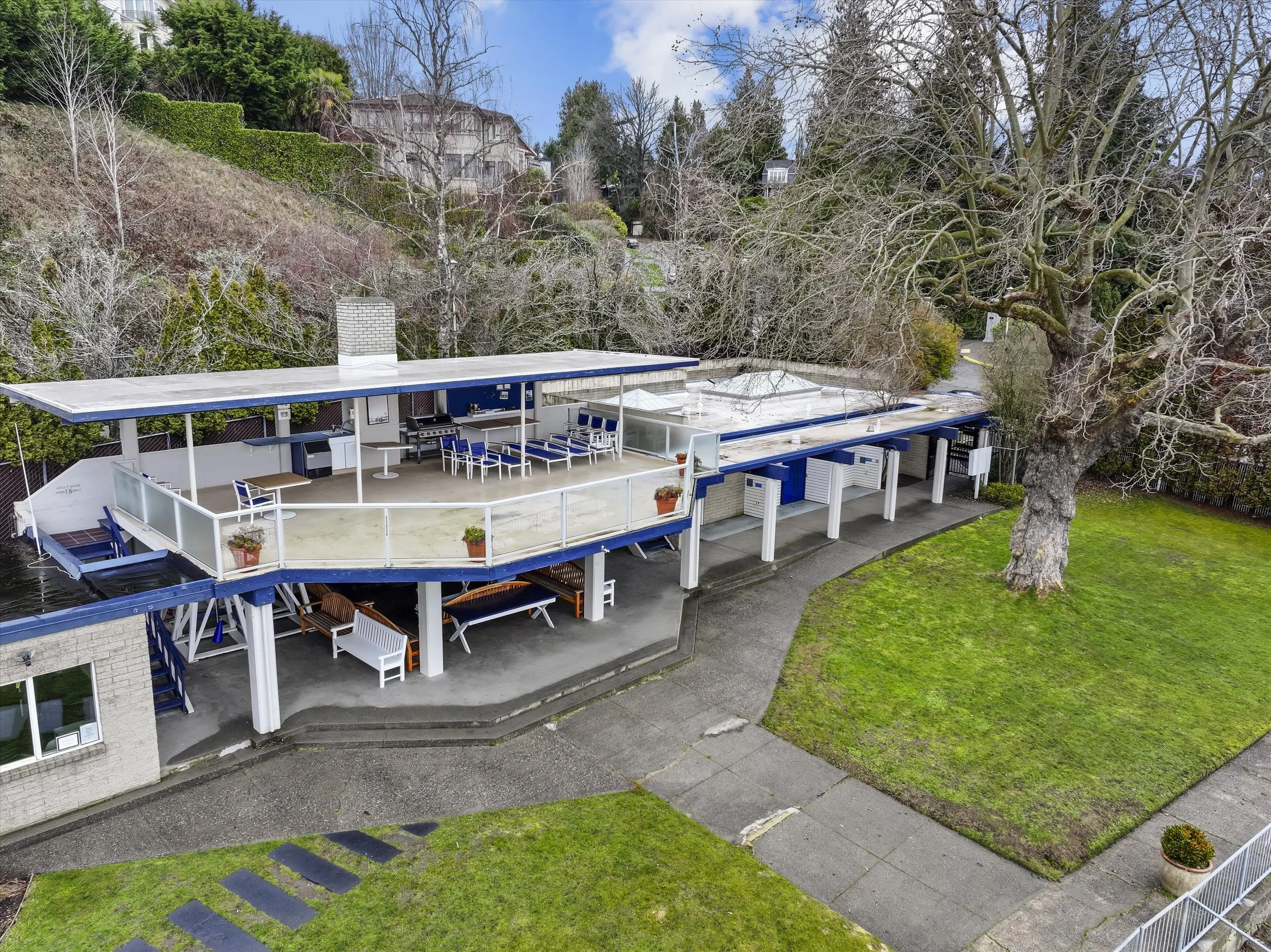 040-3710 NE 41st St0063.jpg