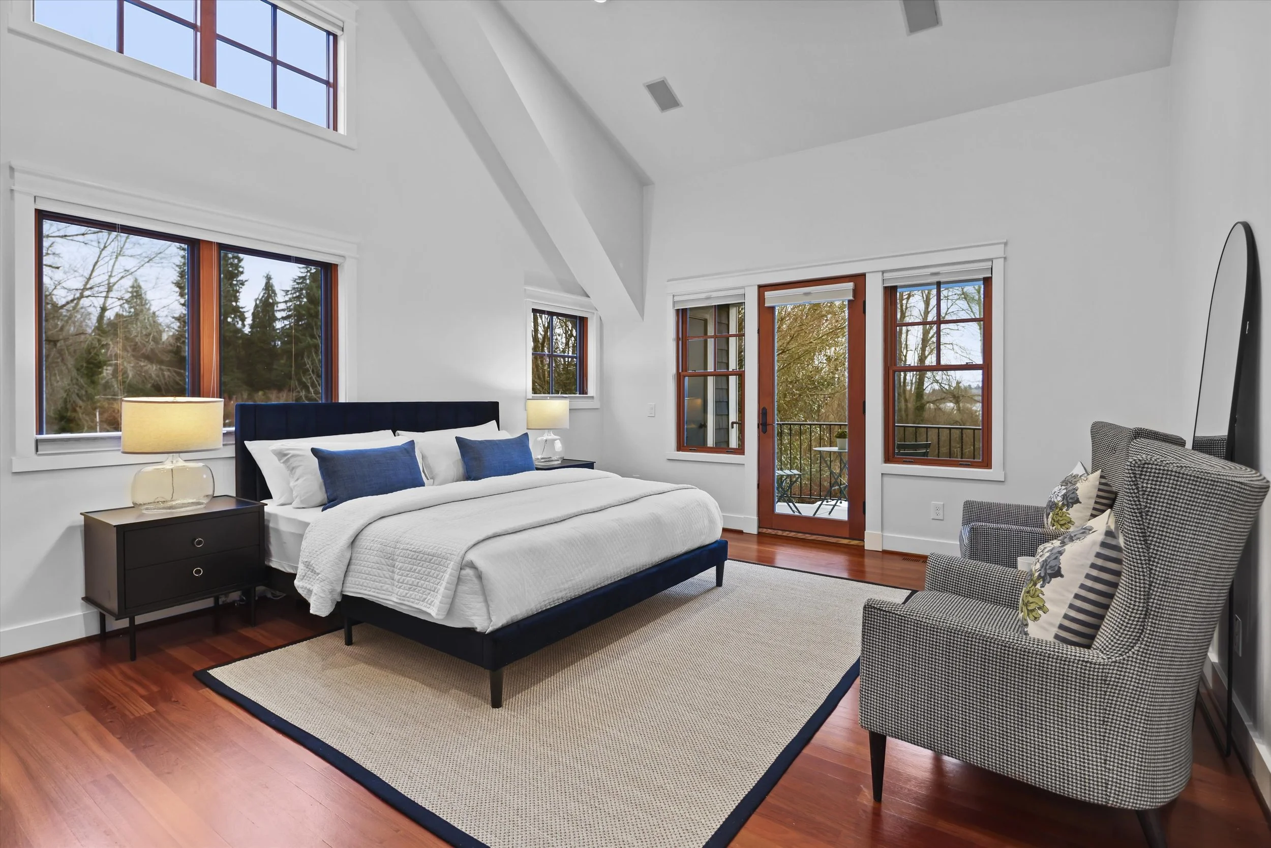 068-3710 NE 41st St0036.jpg