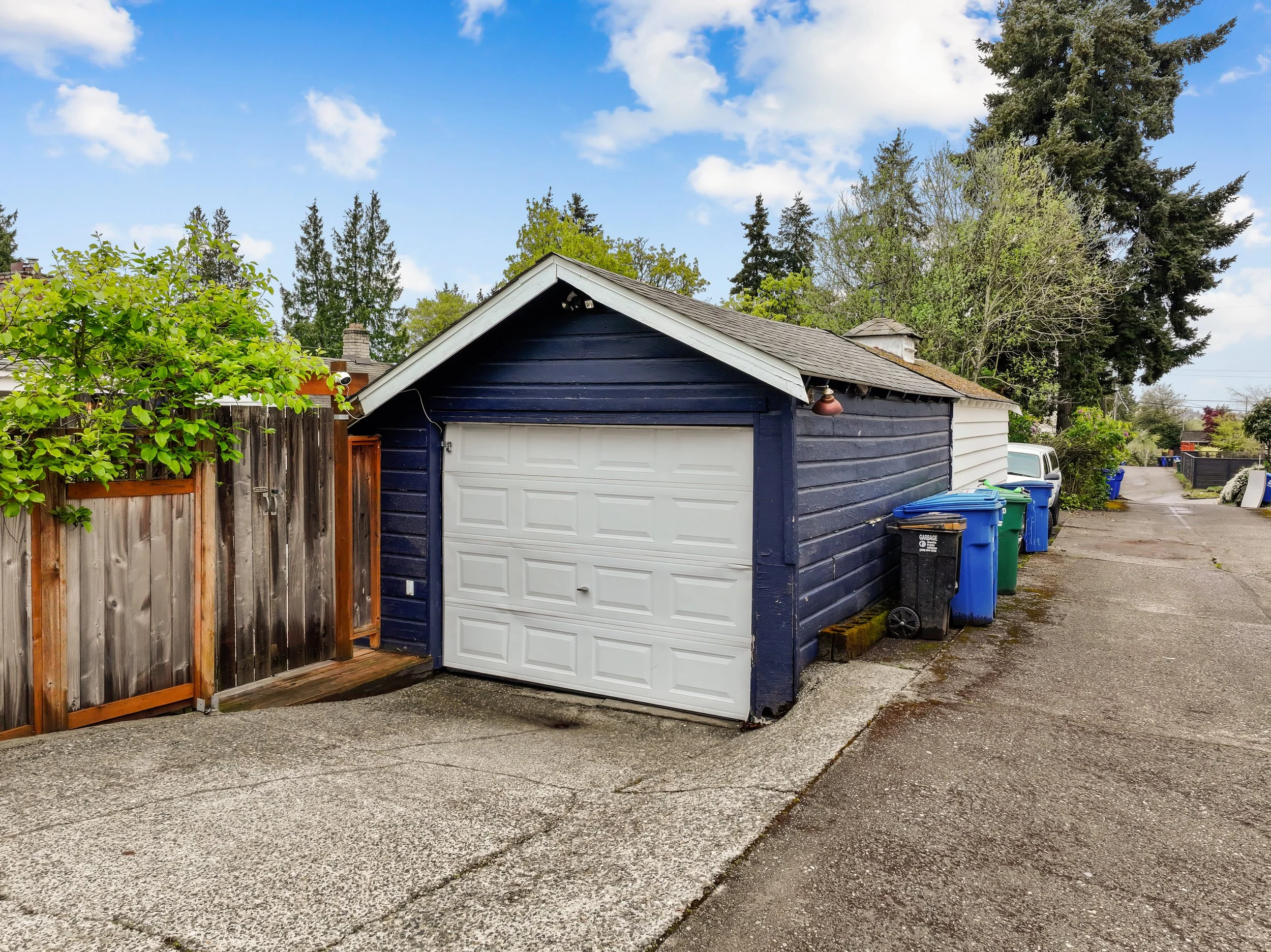 55-new 3844 30th Ave W (9).jpg