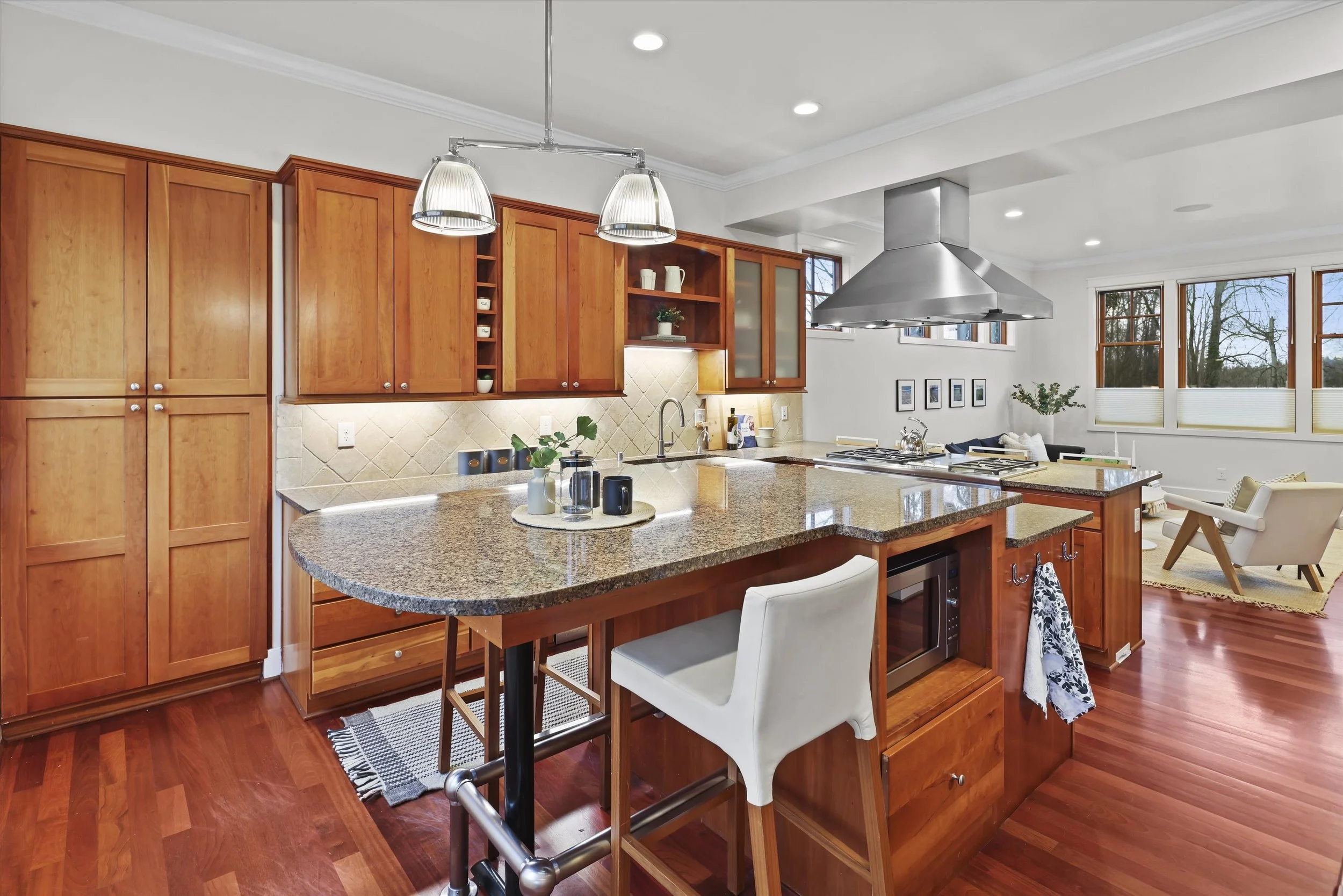 071-3710 NE 41st St0031.jpg