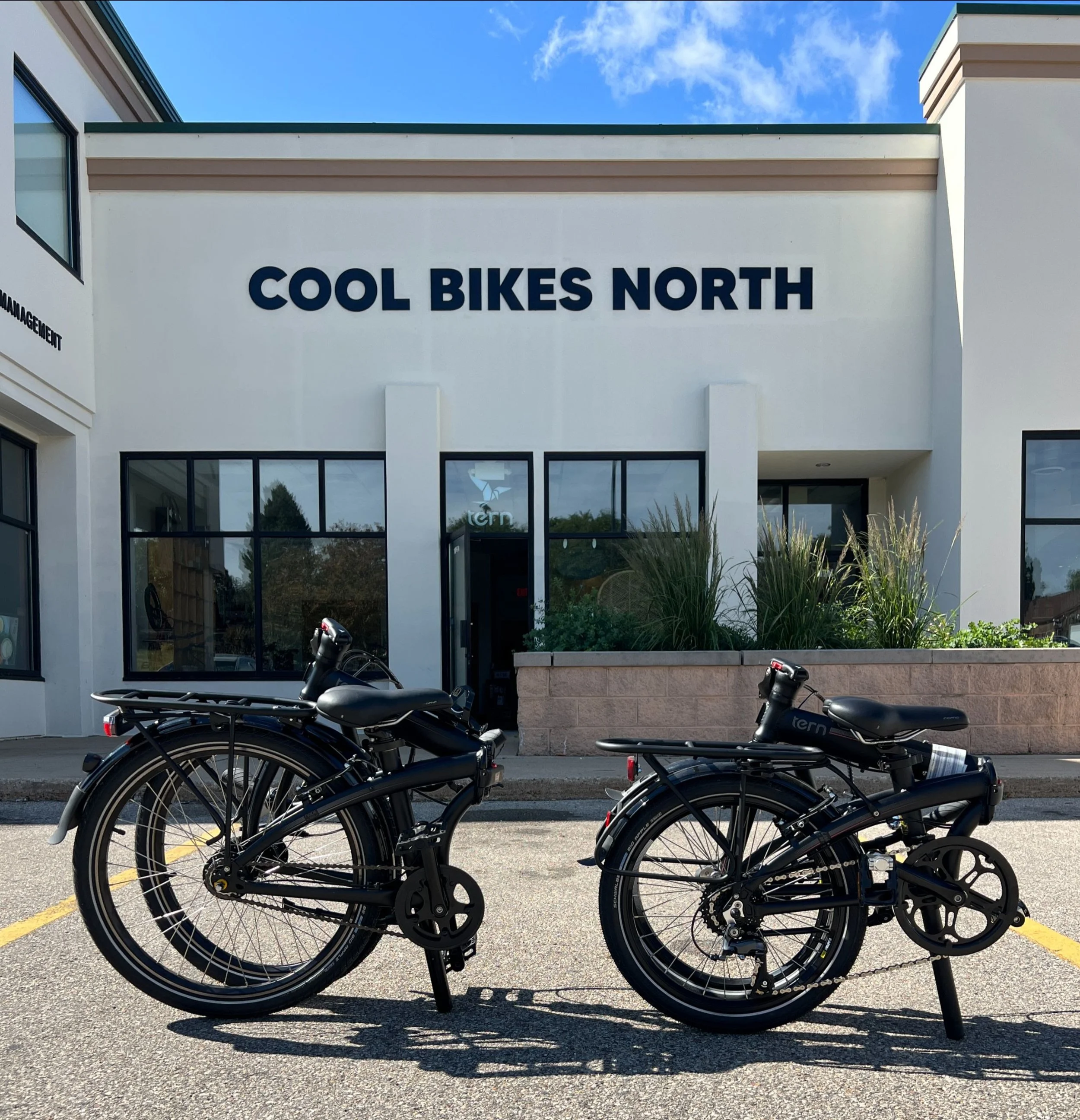 Folding bikes! Coffeeeeee!