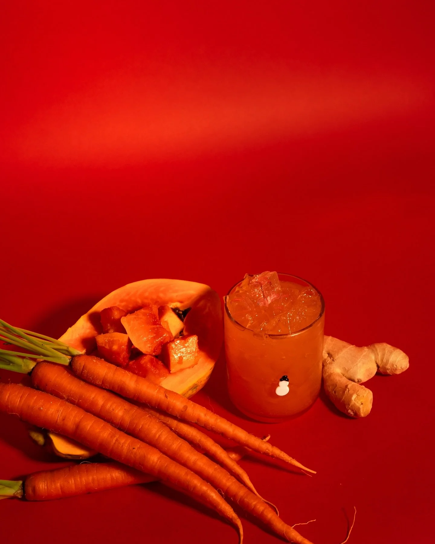 LIMITED DRINK (4) PAPAYA SODA🥕🫚
-
Our bubbly drink this menu drop is a refreshing 10😮&zwj;💨

Papaya, carrot, ginger

Available tomorrow