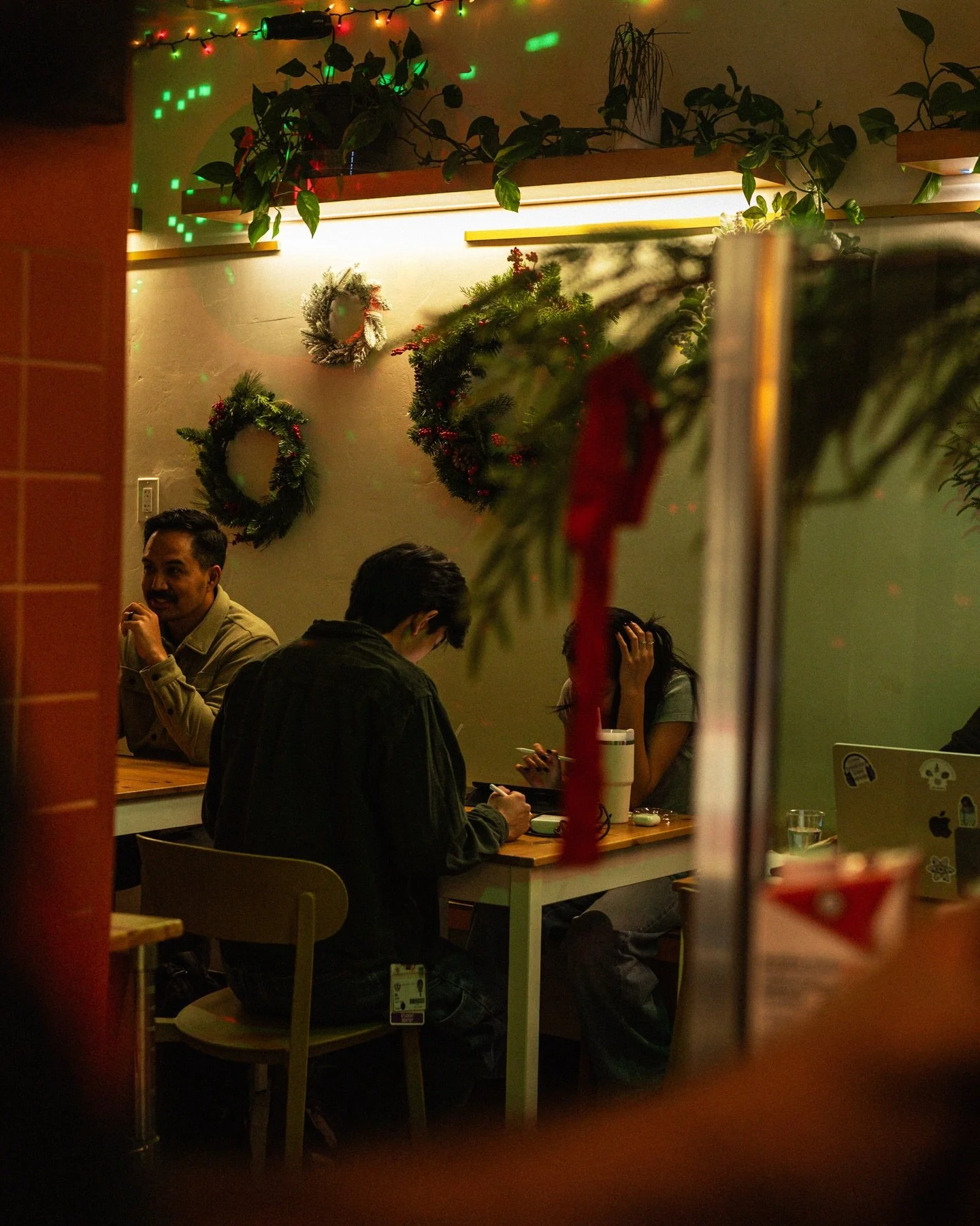 NOT SO SILENT NIGHT🪵🔥
-
You guys have been keeping us super busy these past few weeks (especially during the evening) it&rsquo;s been a pleasure seeing everyone grinding away at life 🫰

It&rsquo;s a vibe in here, come hang with us, maybe we&rsquo;