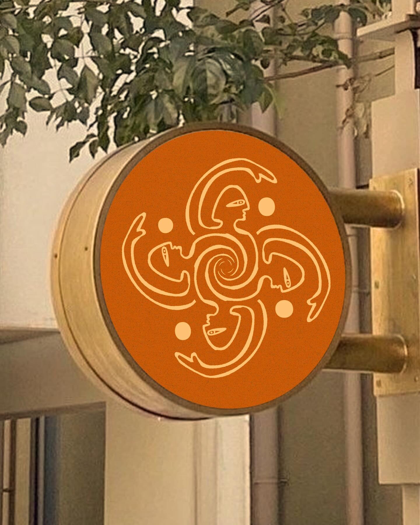Introducing a Brand Identity for Rhythm Remedies - a movement collective for women coming home to their bodies.

ЯR was created from the belief that movement is medicine. That the body already knows how to soften, open, release, and rise when given t