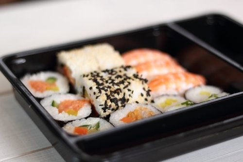 Why is black plastic not recycled in Canada? 